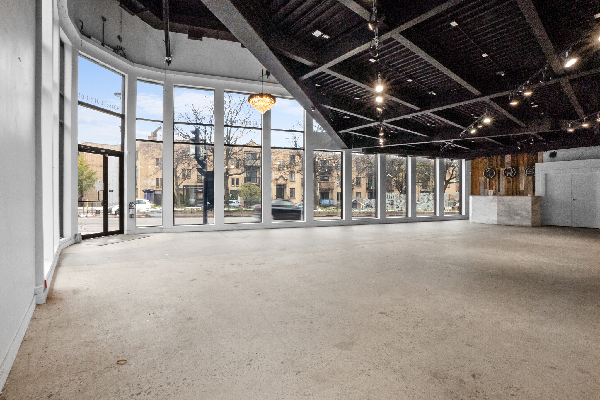 3000 Rue Saint-Antoine O, Montréal, QC for Rent