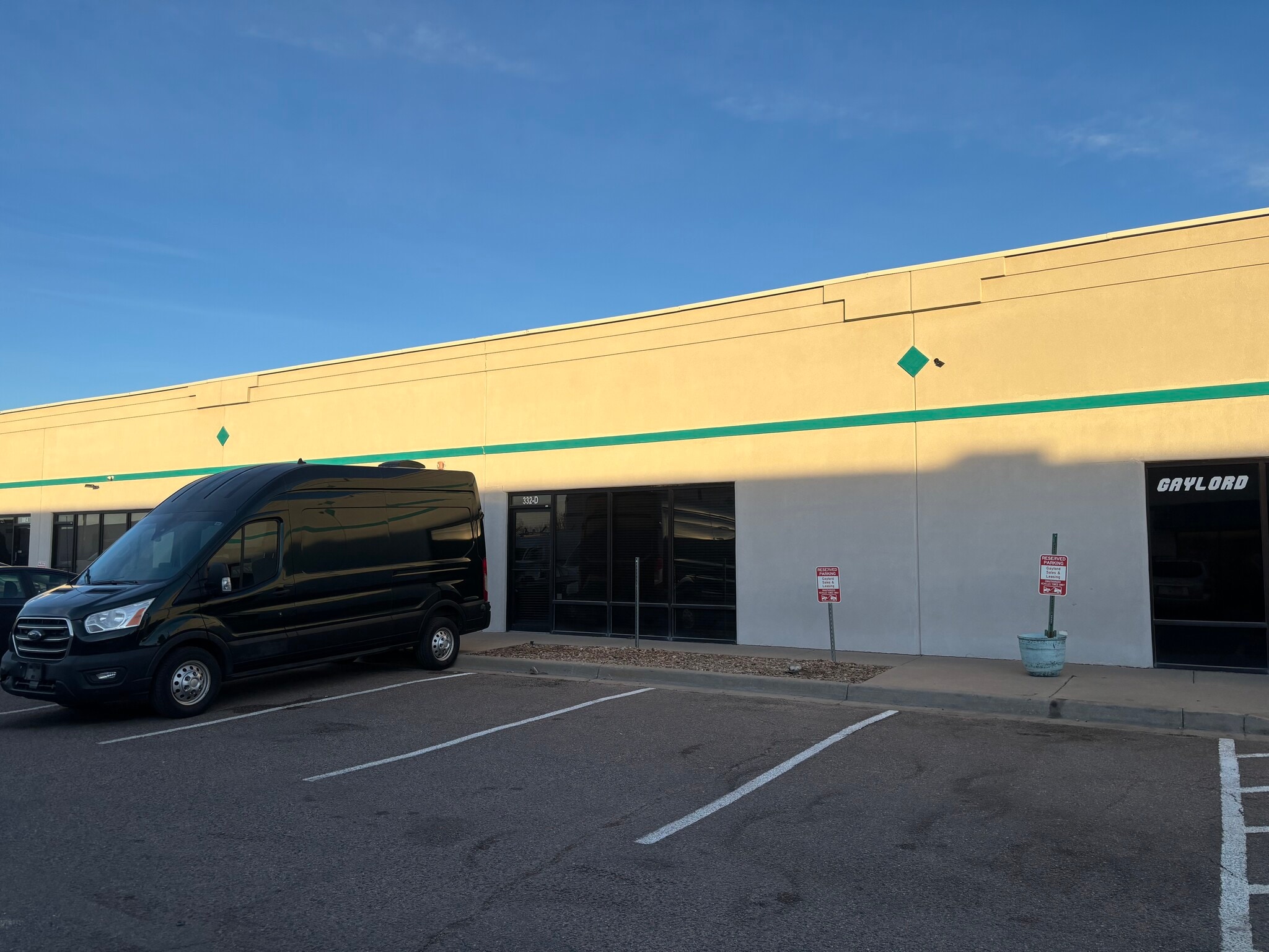 322 Norfolk St, Aurora, CO for Sale