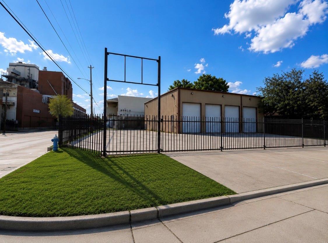 3919 Harrisburg Blvd, Houston, TX for Rent