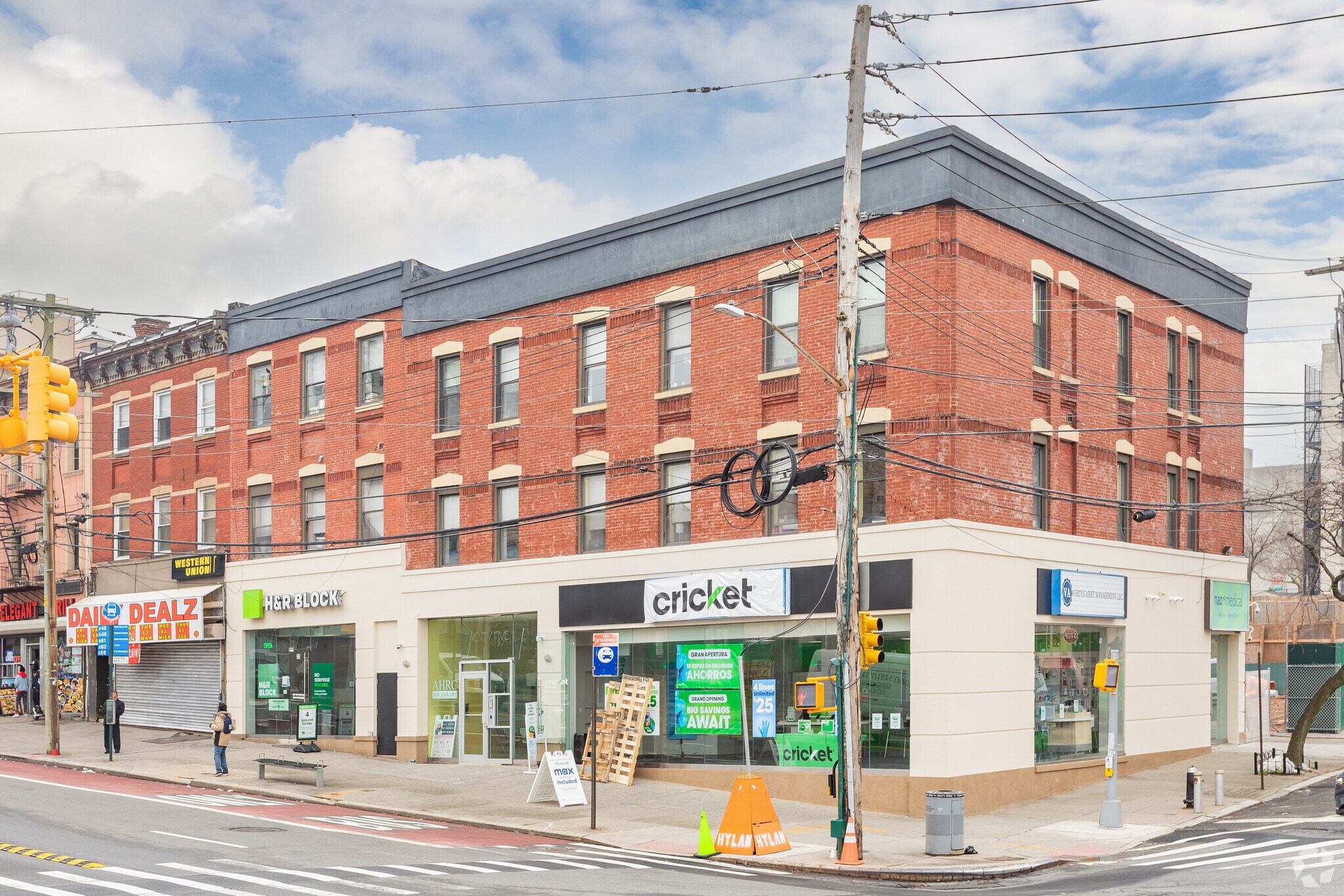 25 Victory Blvd, Staten Island, NY for Rent