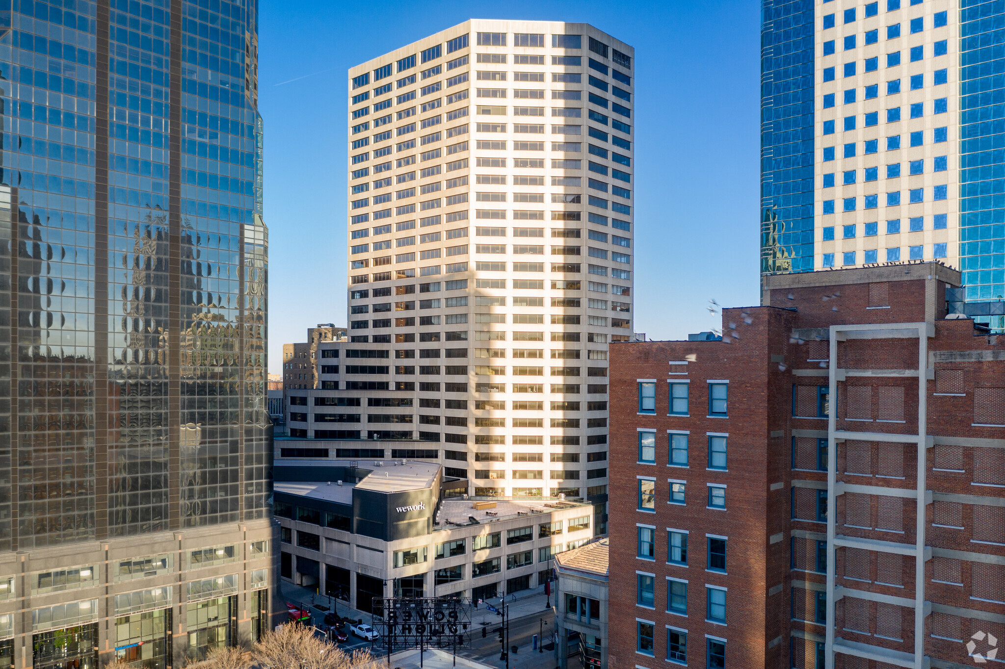 1100 Main St, Kansas City, MO for Rent