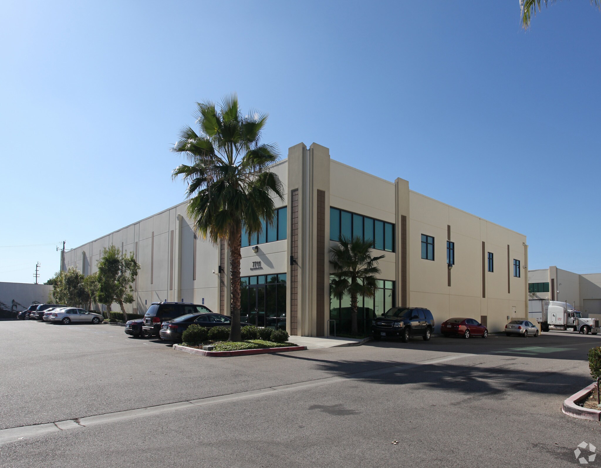 7711 Hayvenhurst Ave, Van Nuys, CA for Rent