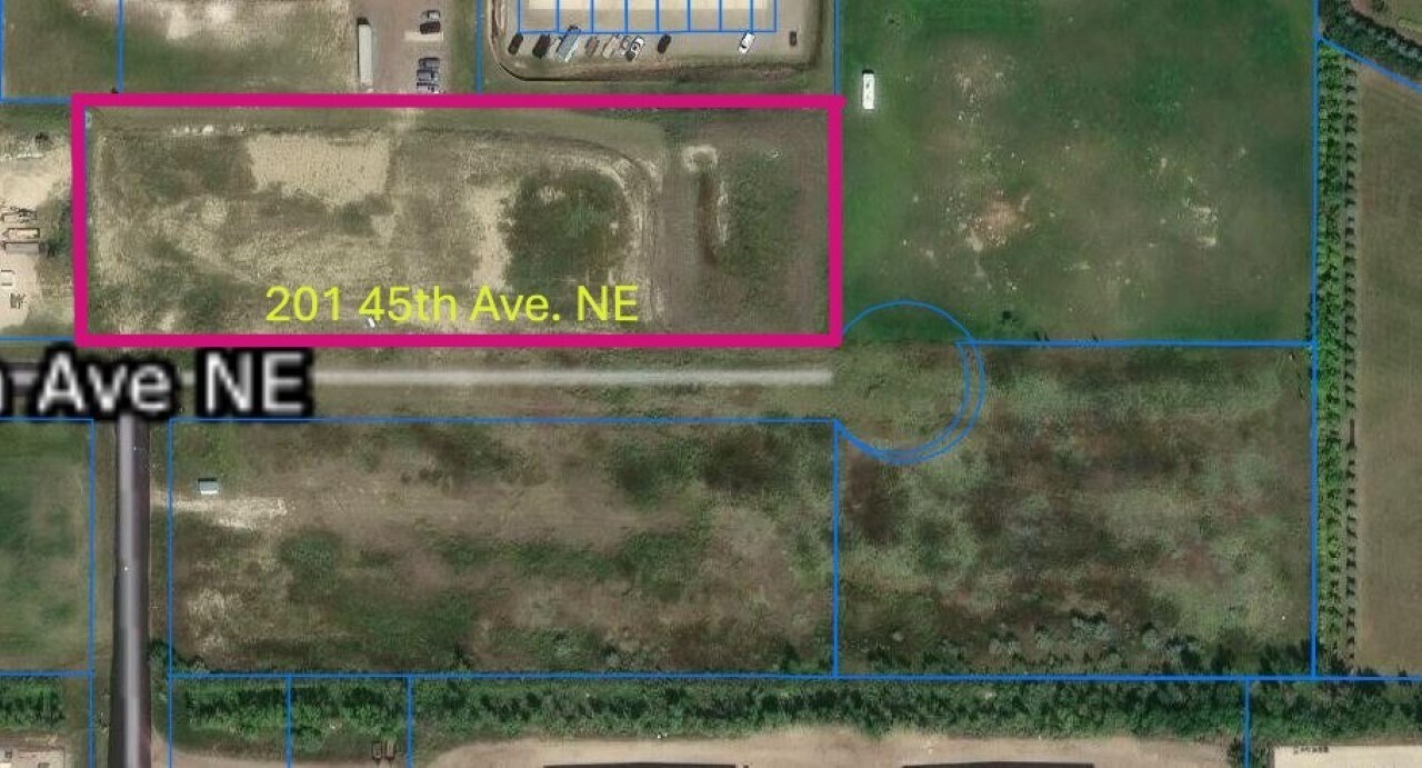 201 & 225 45th Ave, Minot, ND for Sale