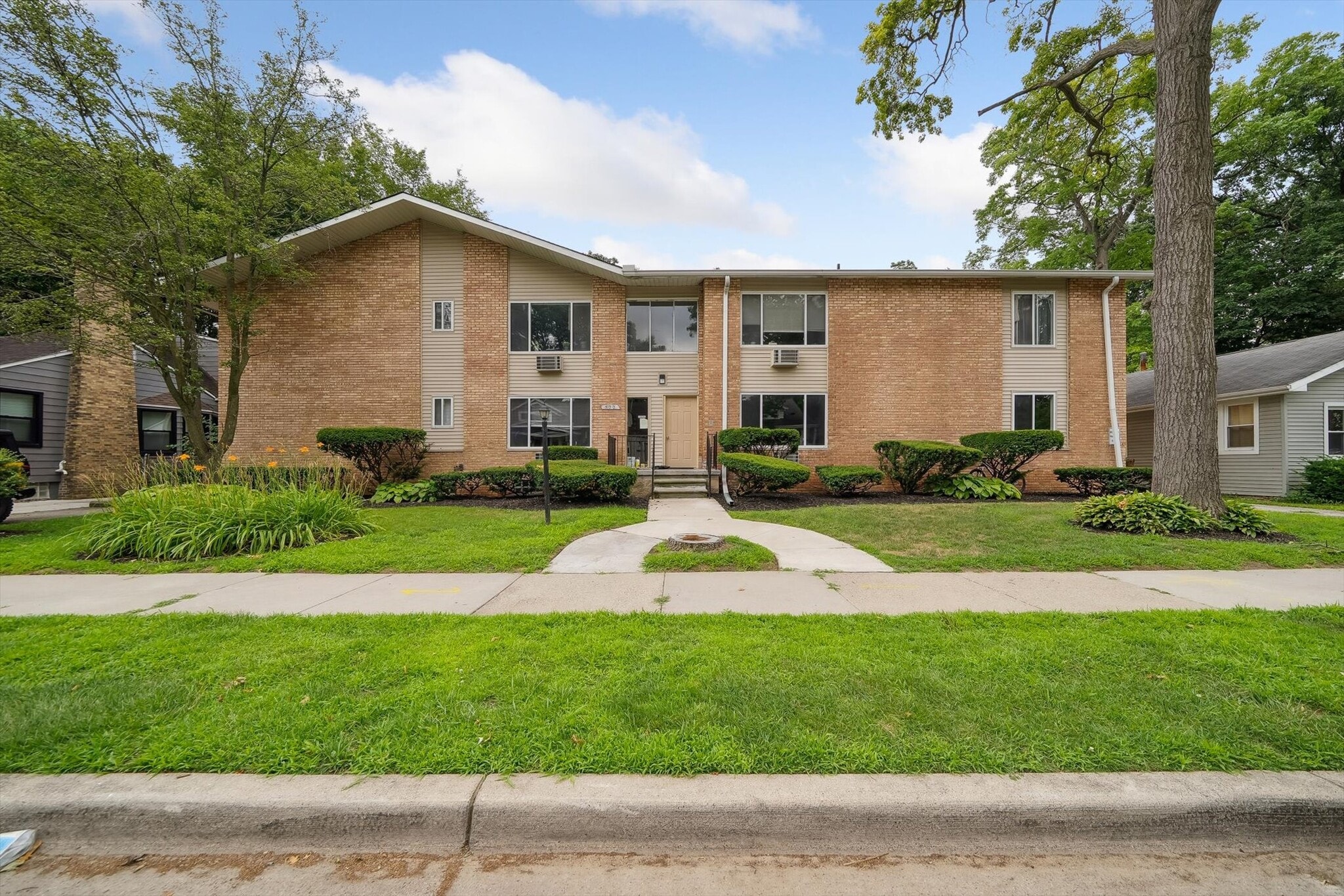 500 E Maplehurst St, Ferndale, MI for Sale