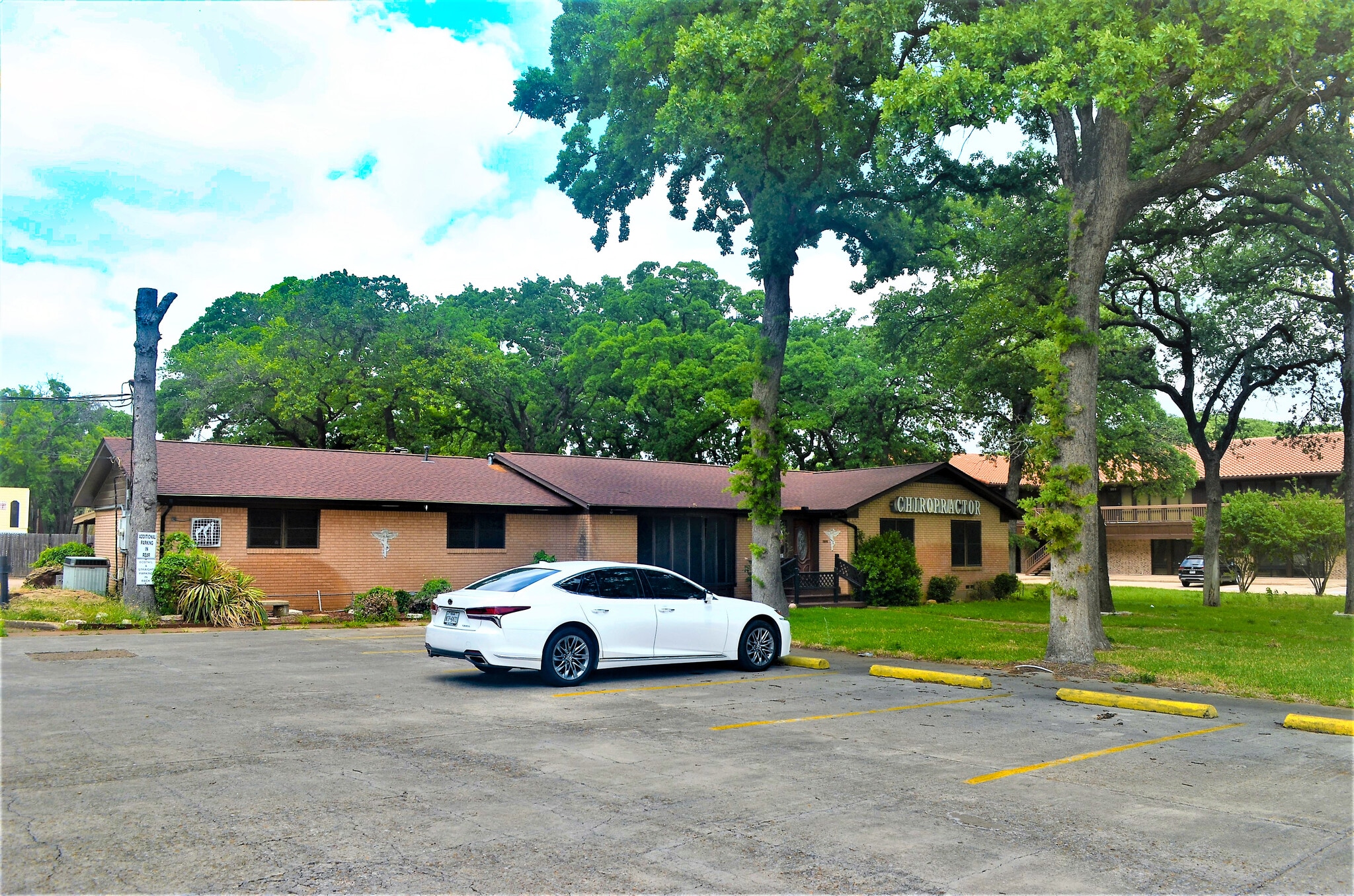 1419 W Arkansas Ln, Arlington, TX for Rent