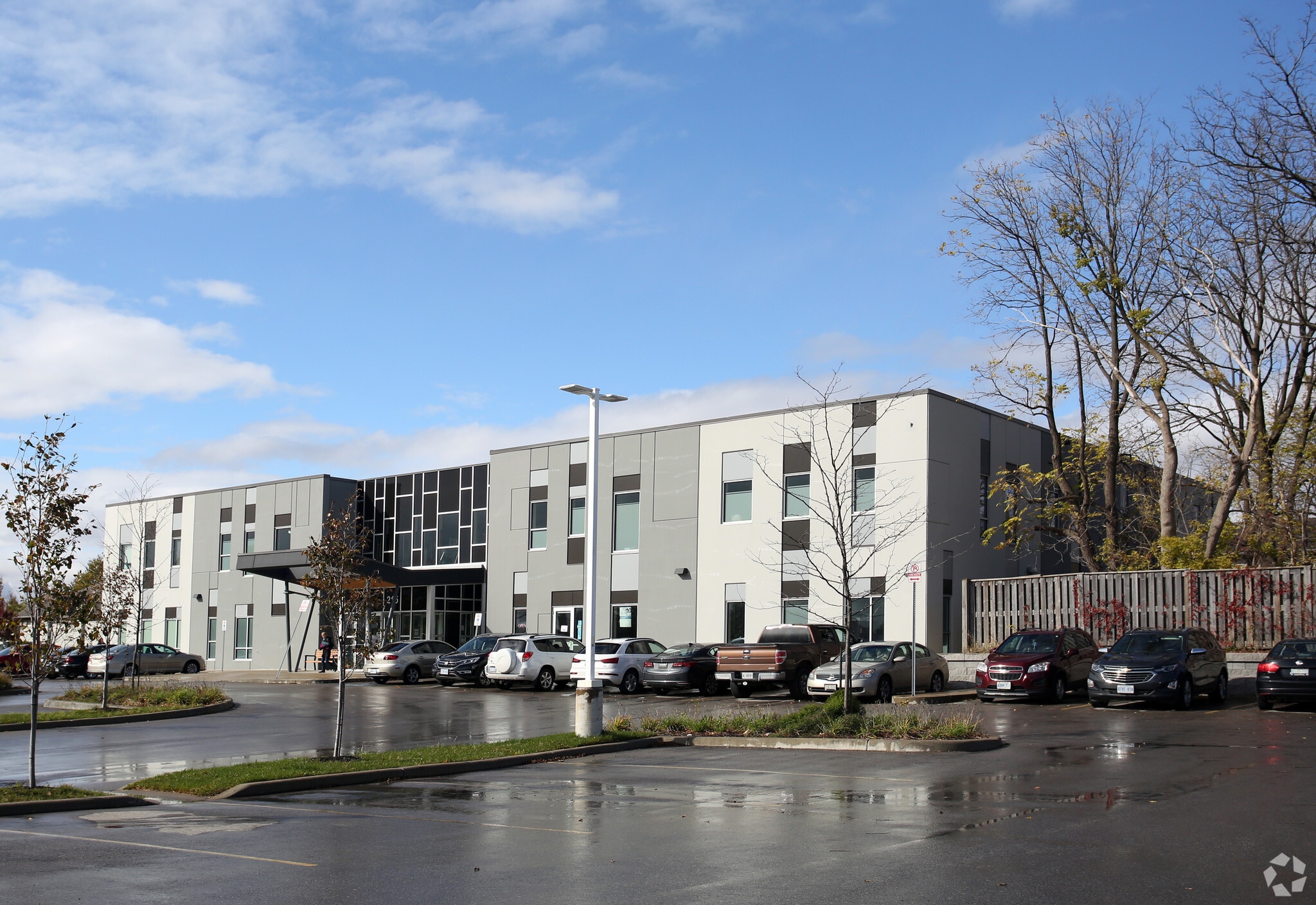 215 Fanshawe Park Rd W, London, ON for Rent