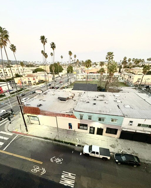 5326 W Sunset Blvd, Los Angeles, CA for Sale