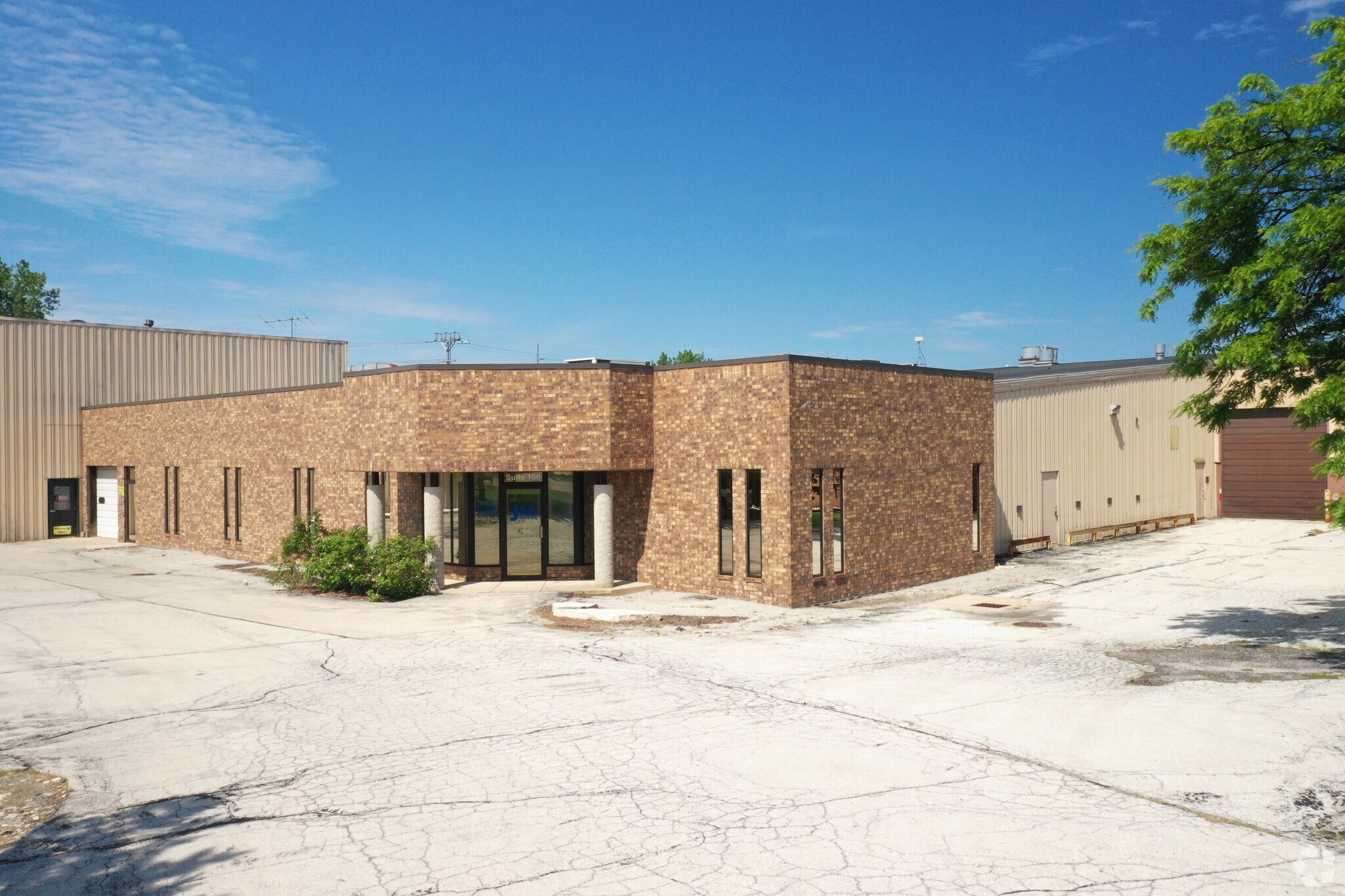 5626 21st St Racine, WI 53406 Industrial Property for Lease on
