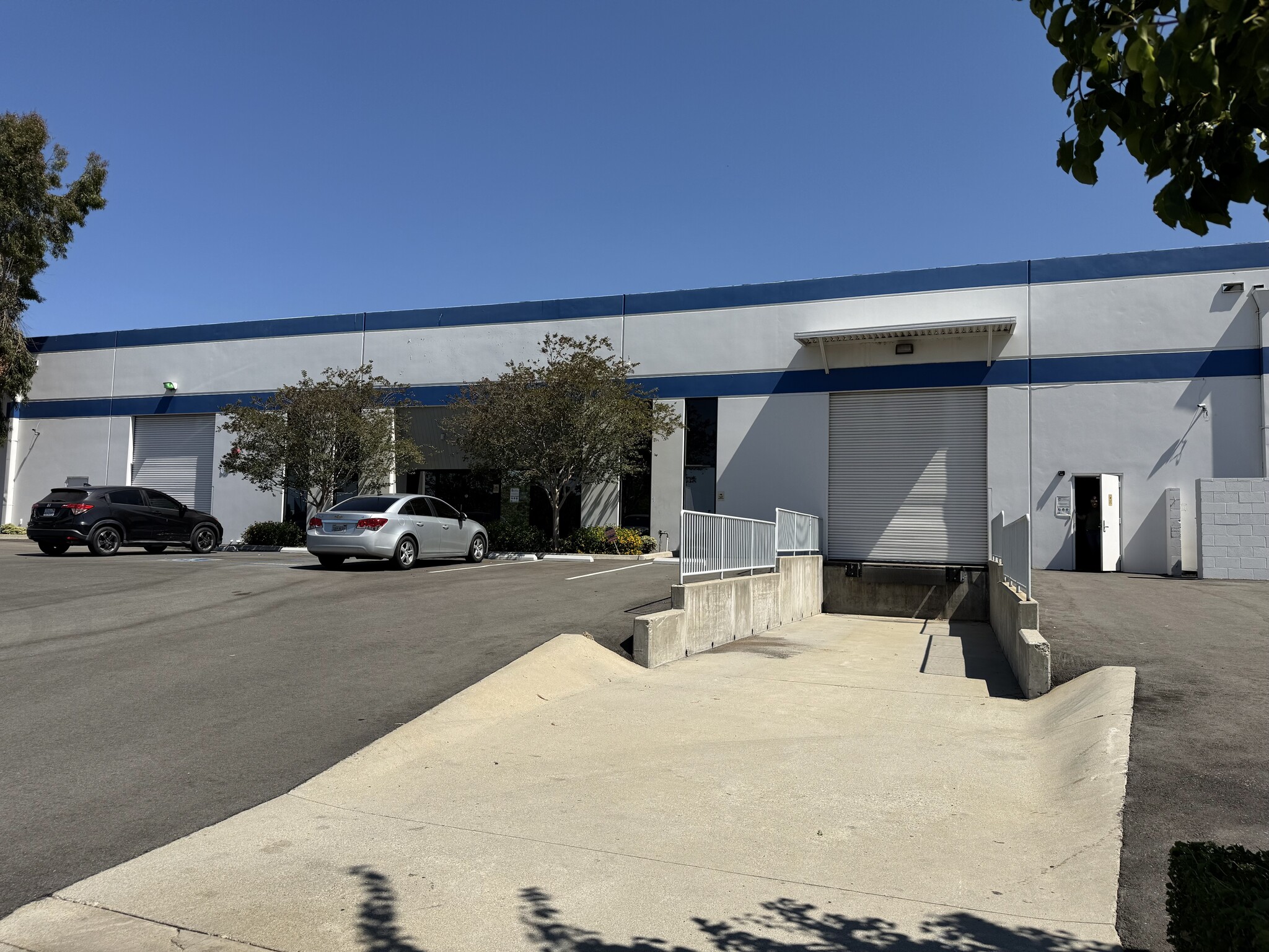725 E Los Angeles Ave, Monrovia, CA for Rent