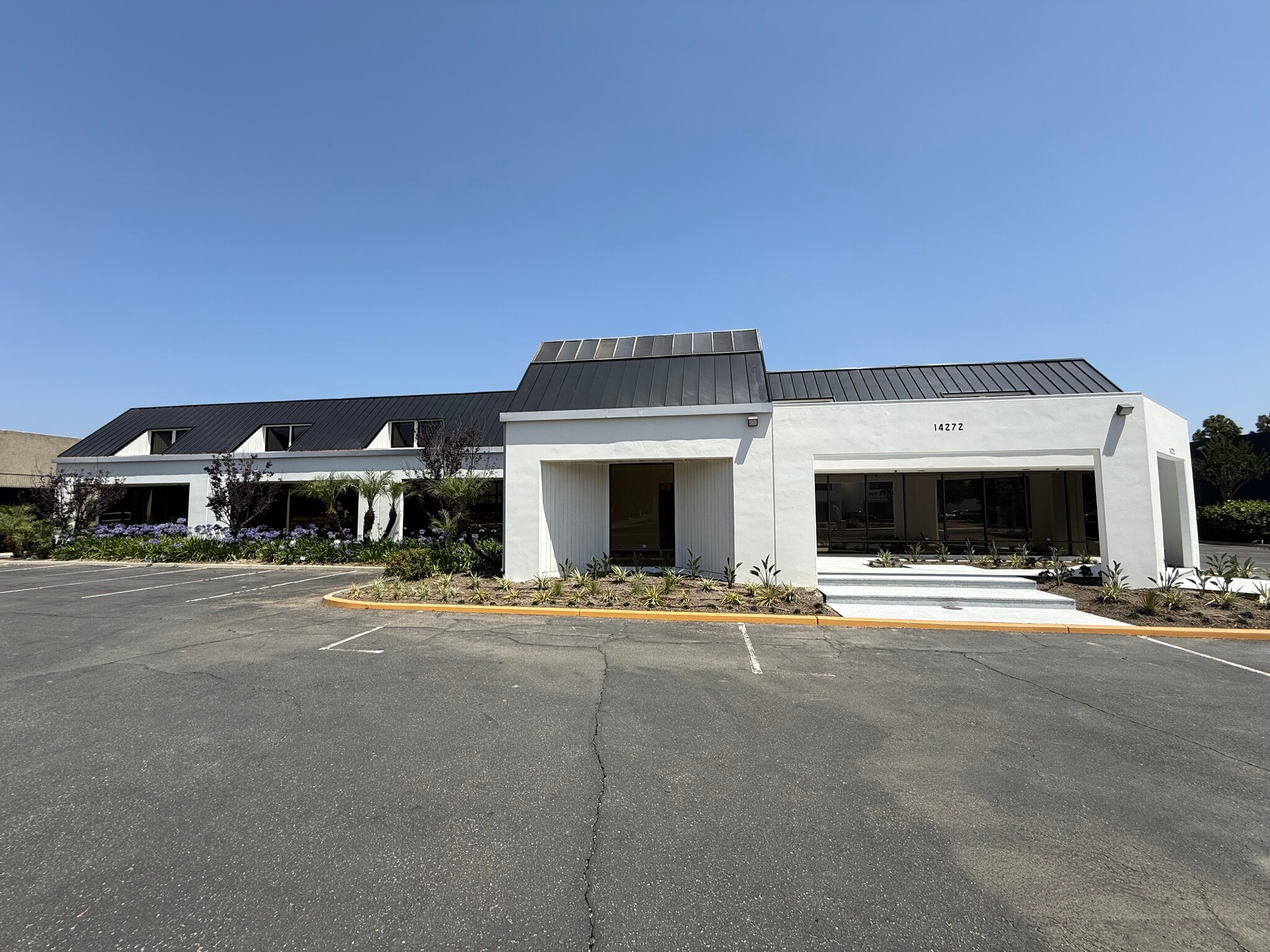 14272 Chambers Rd, Tustin, CA for Rent