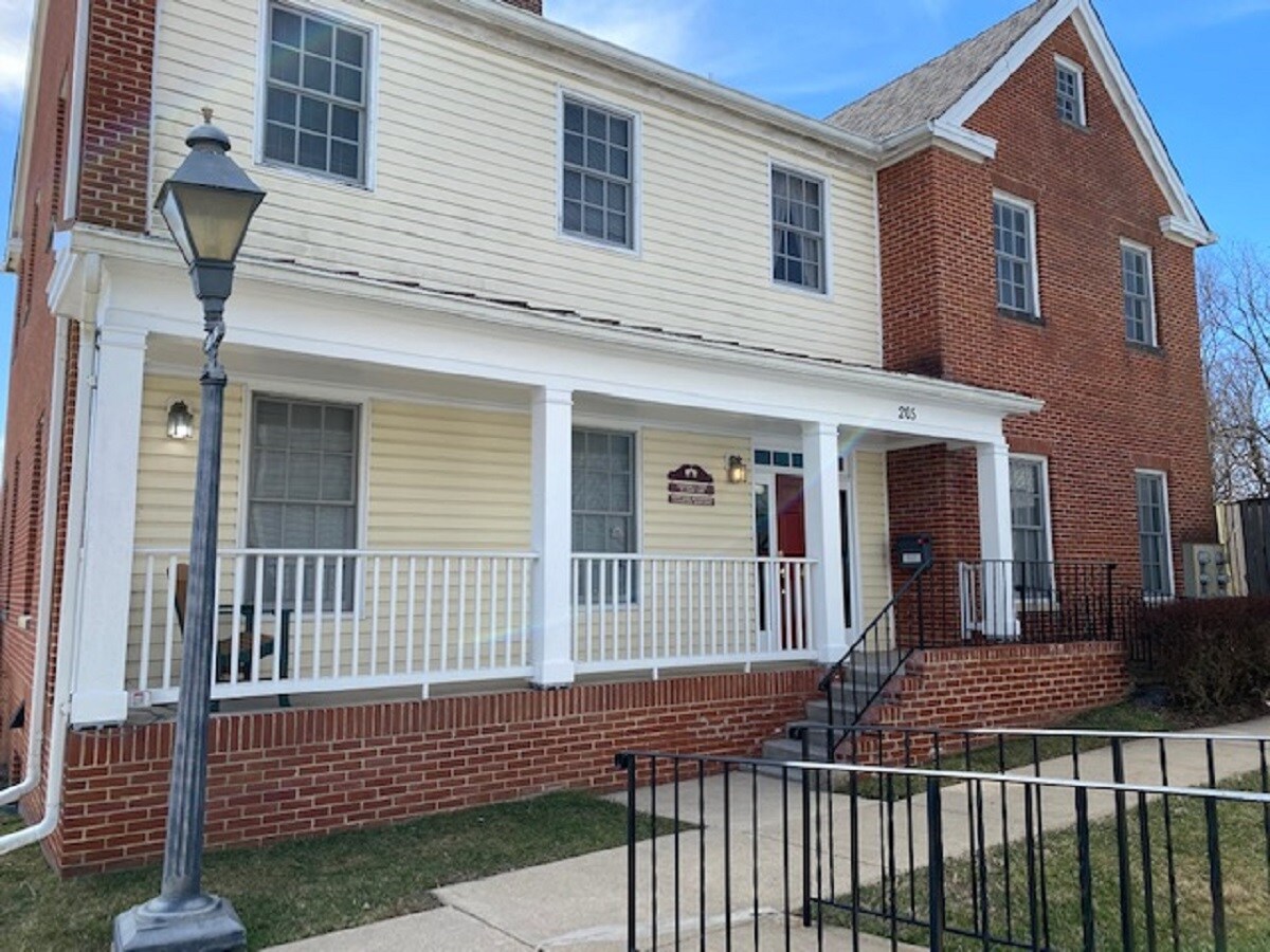 205 Broadway St S Frederick, MD 21701 Office Property for Lease on