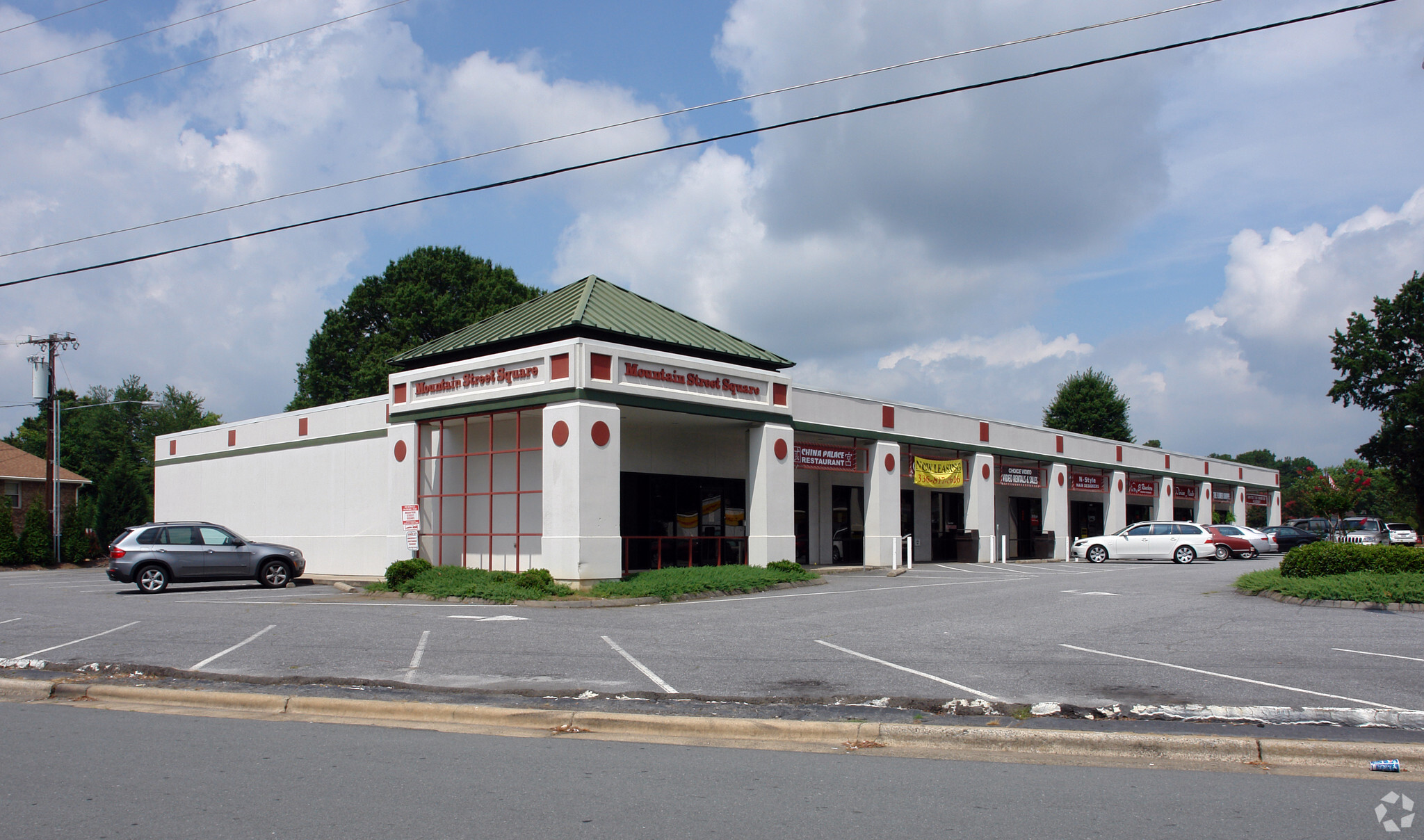 305 W Mountain St, Kernersville, NC for Rent