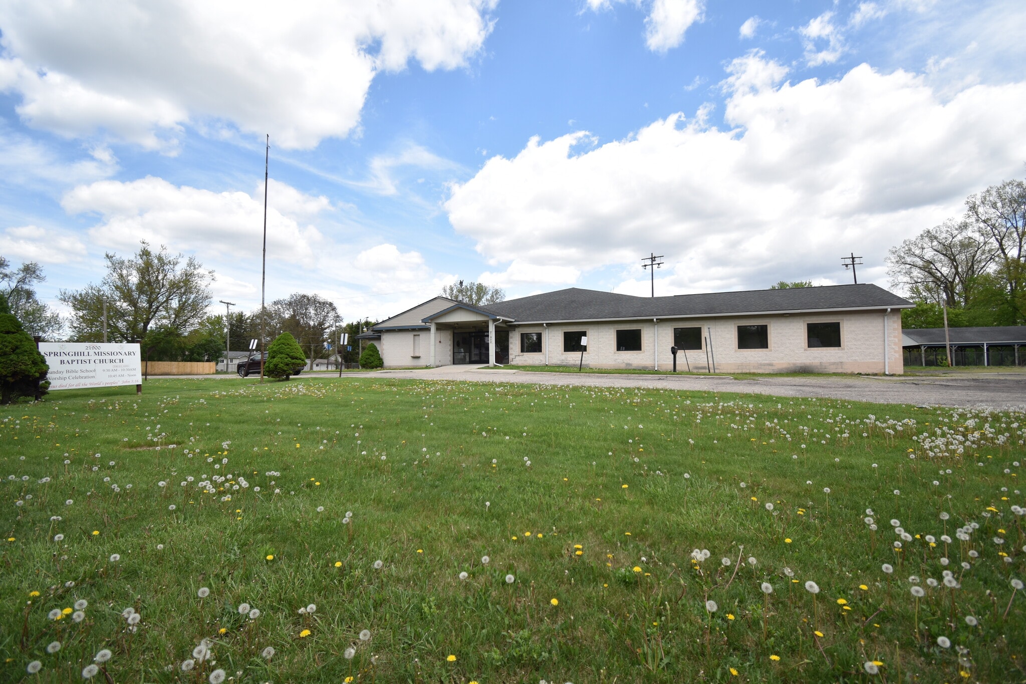 21900 Middlebelt Rd, Farmington Hills, MI for Sale