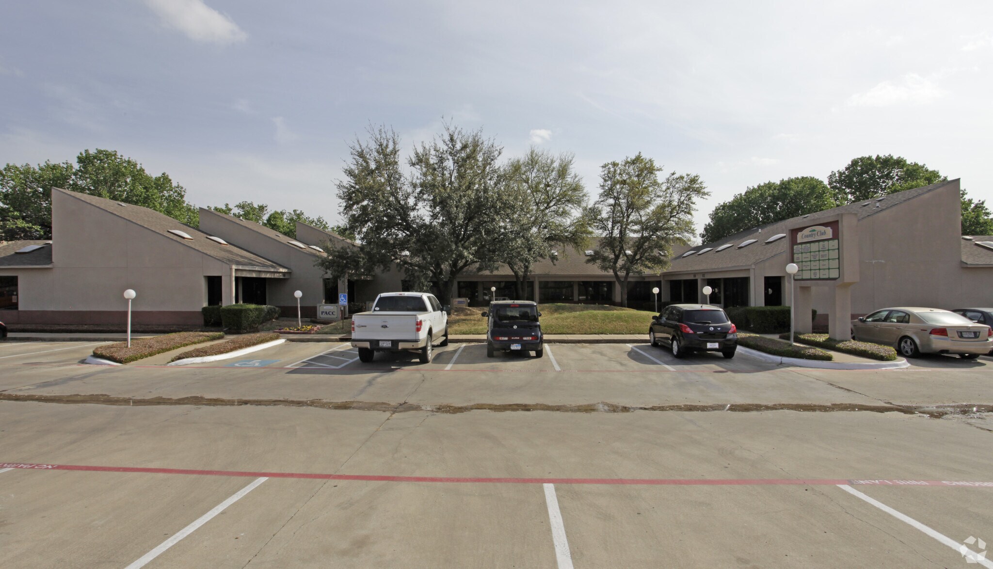 1164-1166 Country Club Ln, Fort Worth, TX for Rent