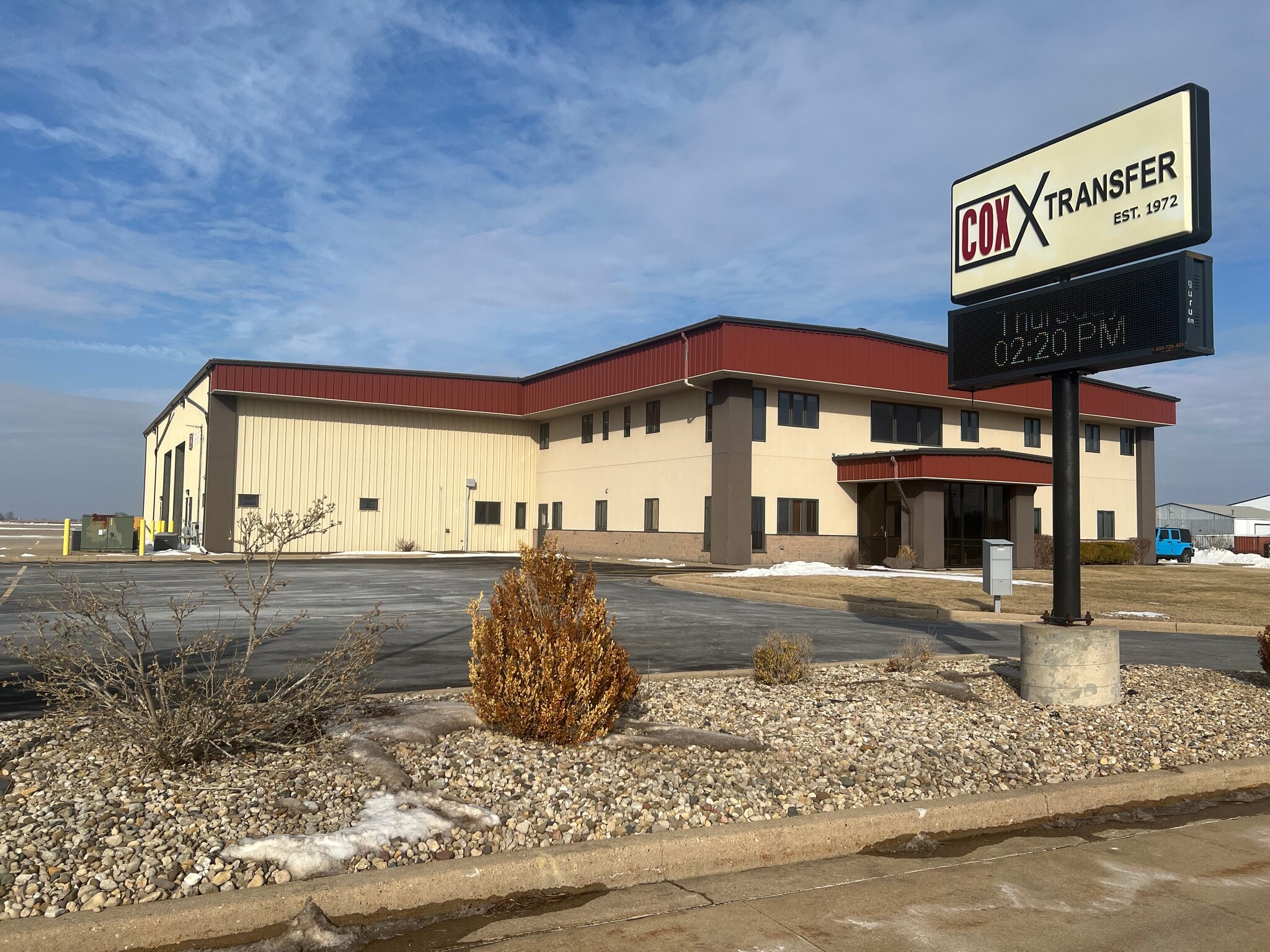 1065 W Center St, Eureka, IL for Sale