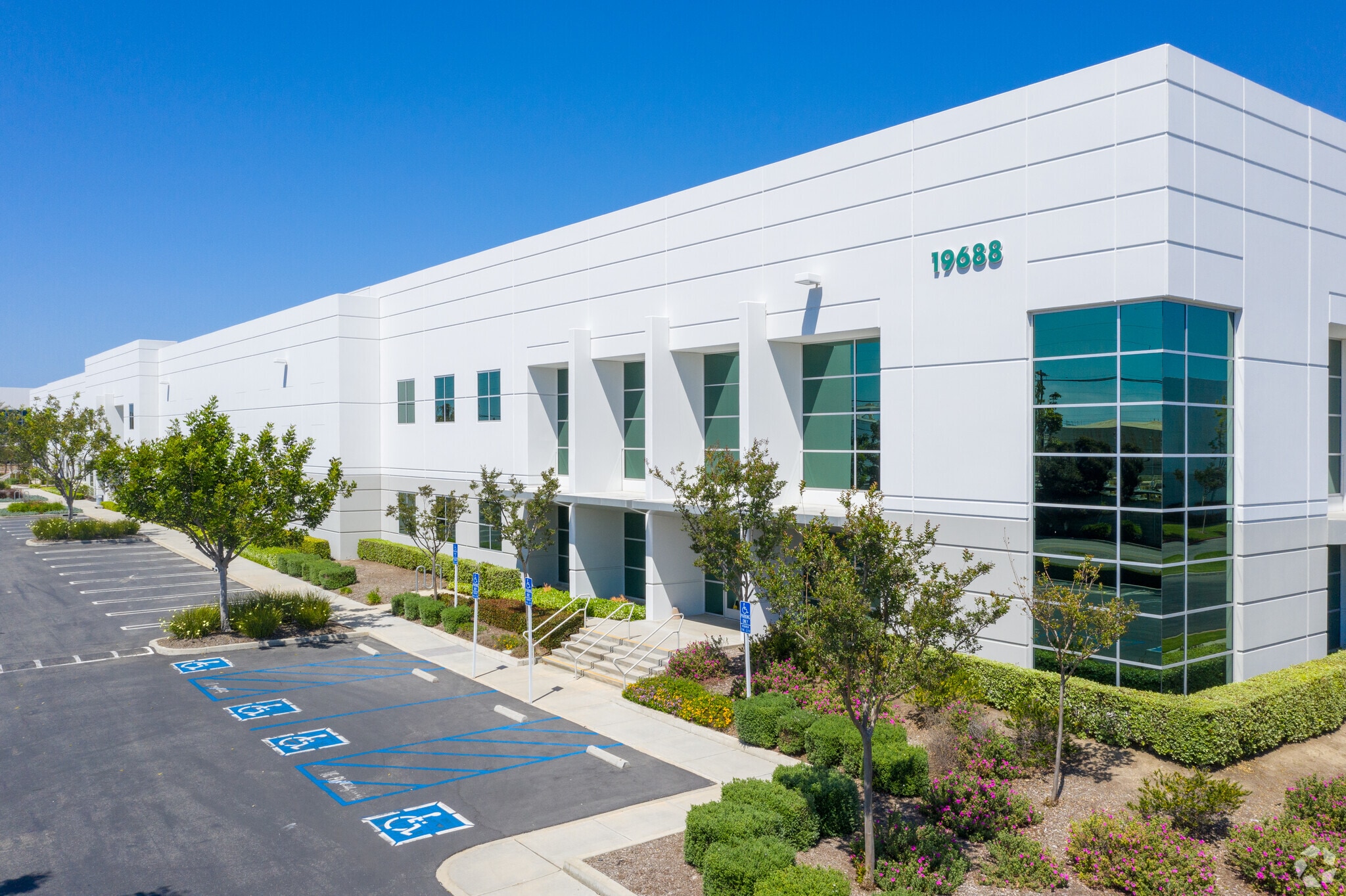 19800-19888 Van Ness Ave, Torrance, CA for Rent