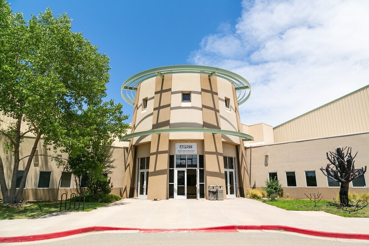 1600 Saint Michaels Dr, Santa Fe, NM for Rent