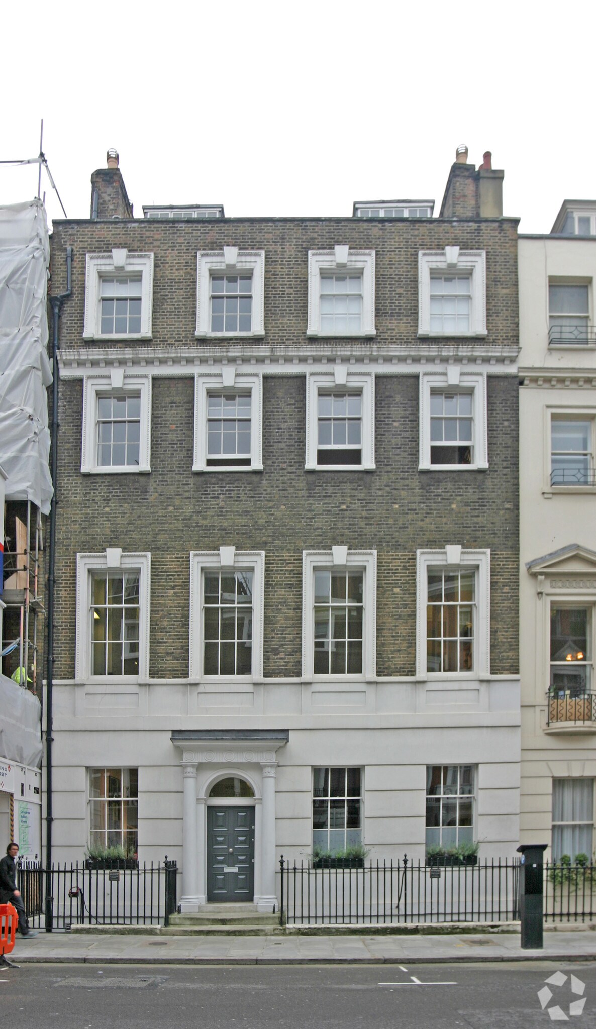 29 Queen Anne St, London, LND for Rent