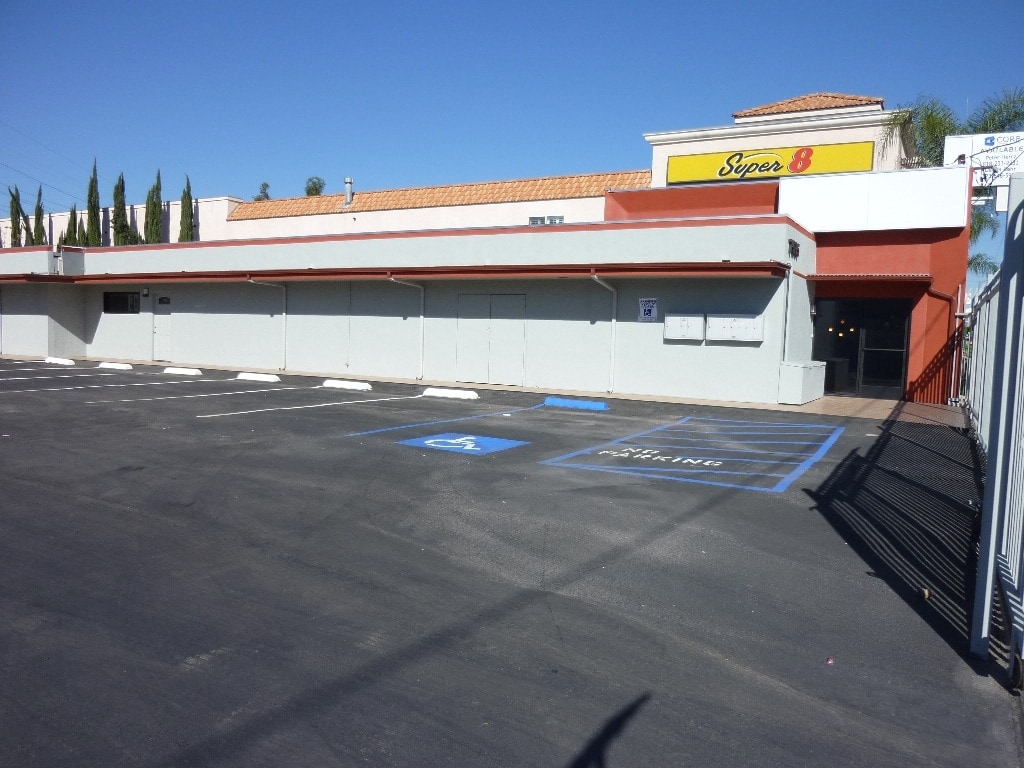 7535-7539 Laurel Canyon Blvd, North Hollywood, CA for Rent