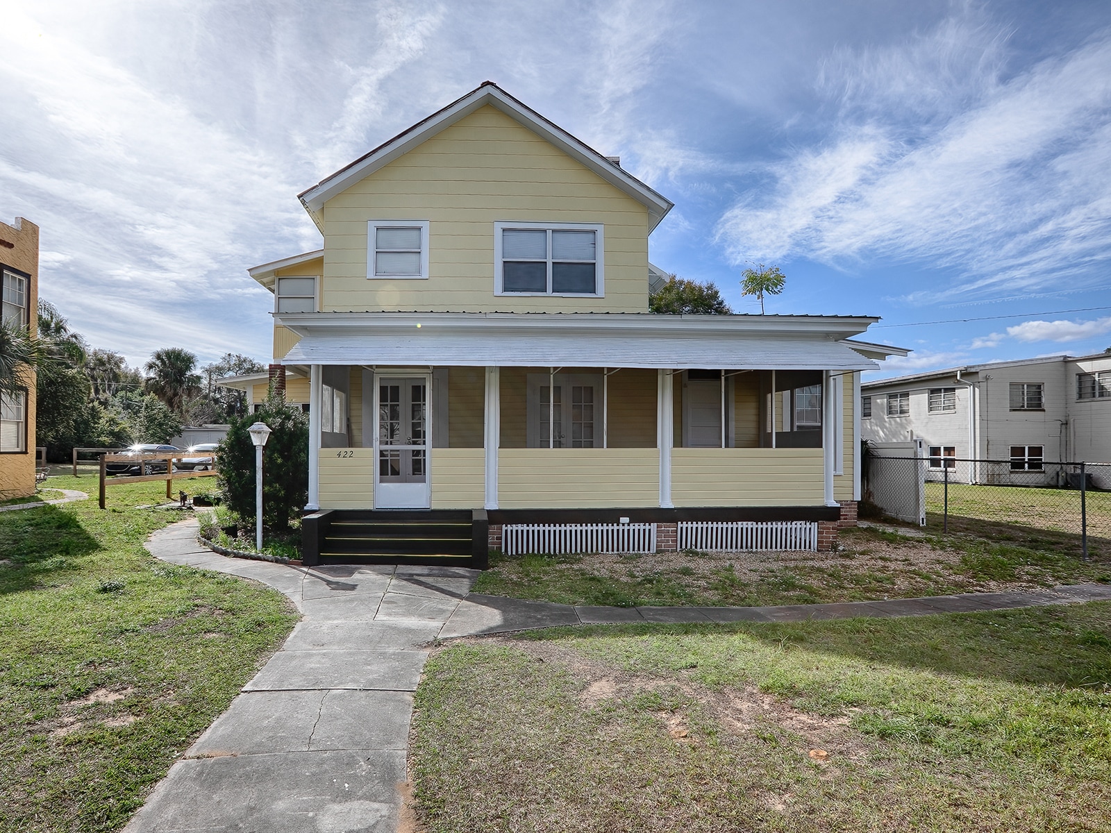 422 E Citrus Ave, Eustis, FL for Sale
