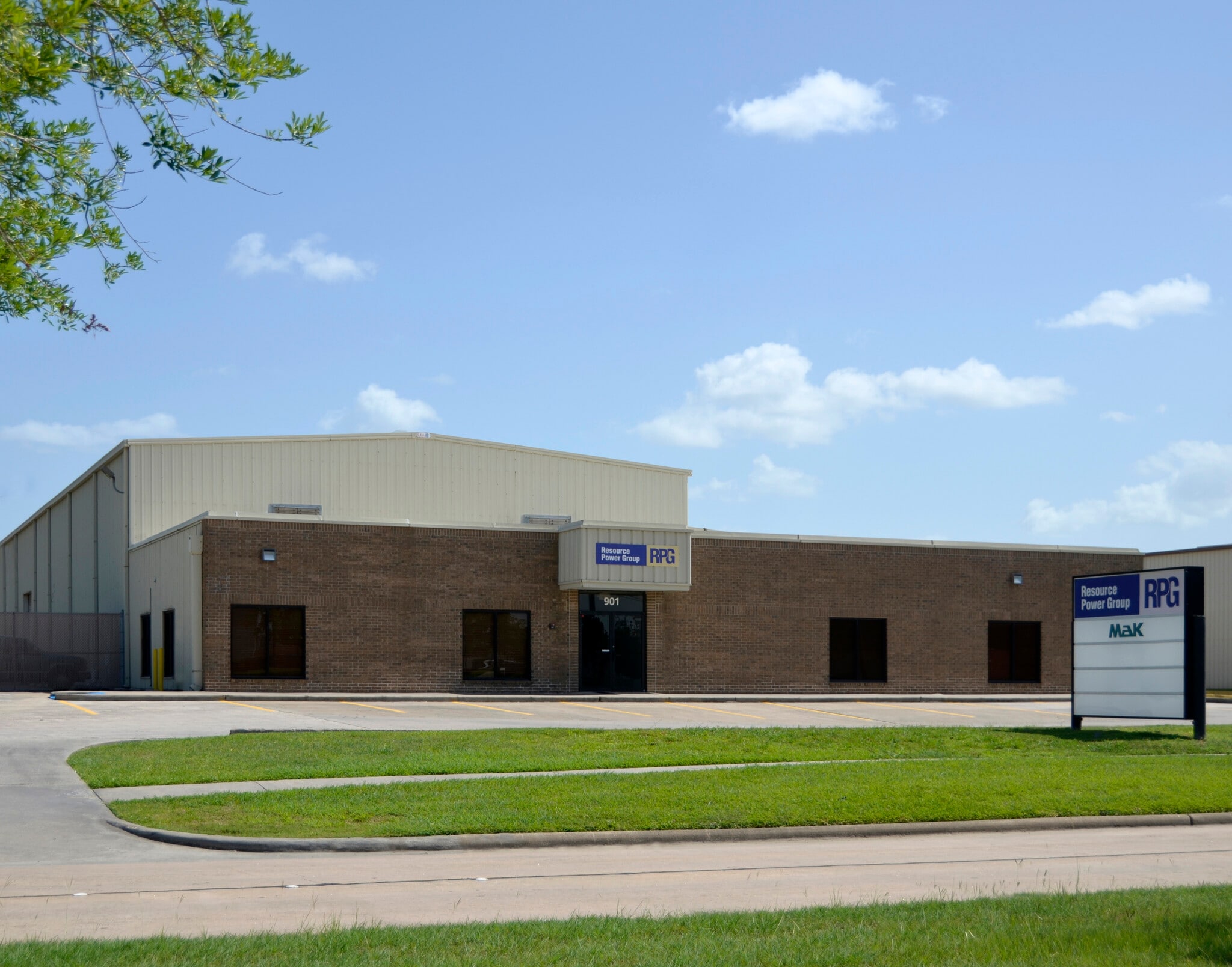 901 W 13th St, Deer Park, TX for Rent