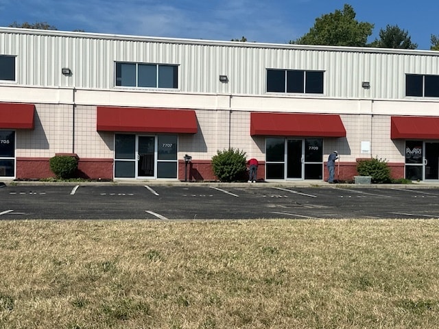 7801-7813 Affinity Dr, Cincinnati, OH for Rent