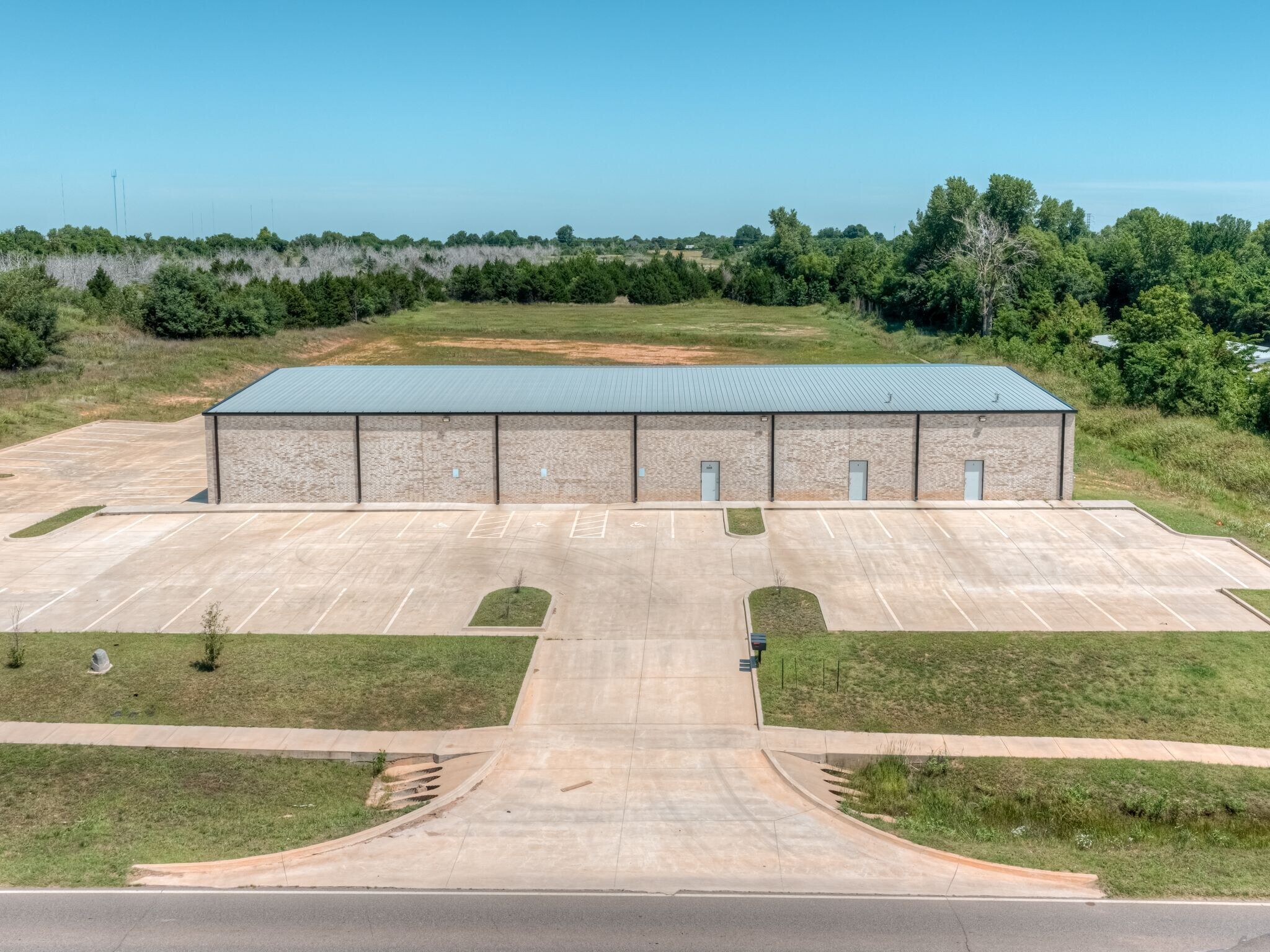 3303 NE 23rd St, Oklahoma City, OK for Sale