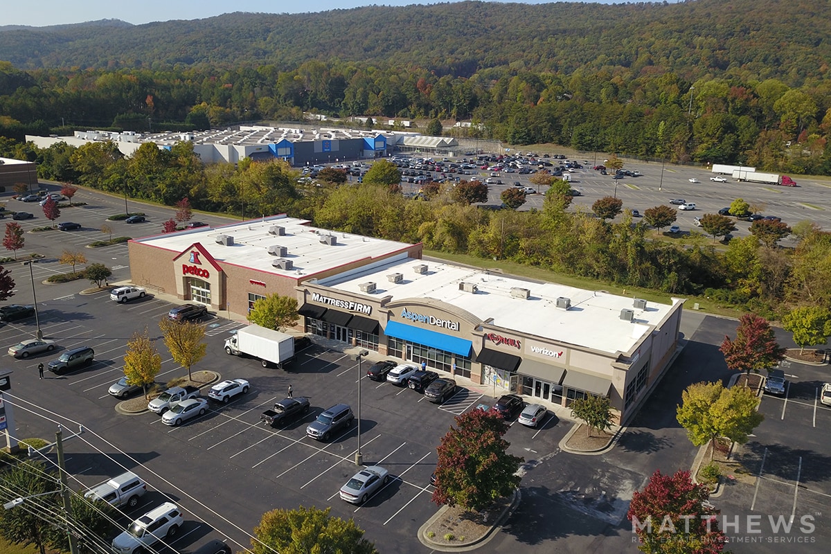 841-853 Shugart Rd, Dalton, GA for Sale