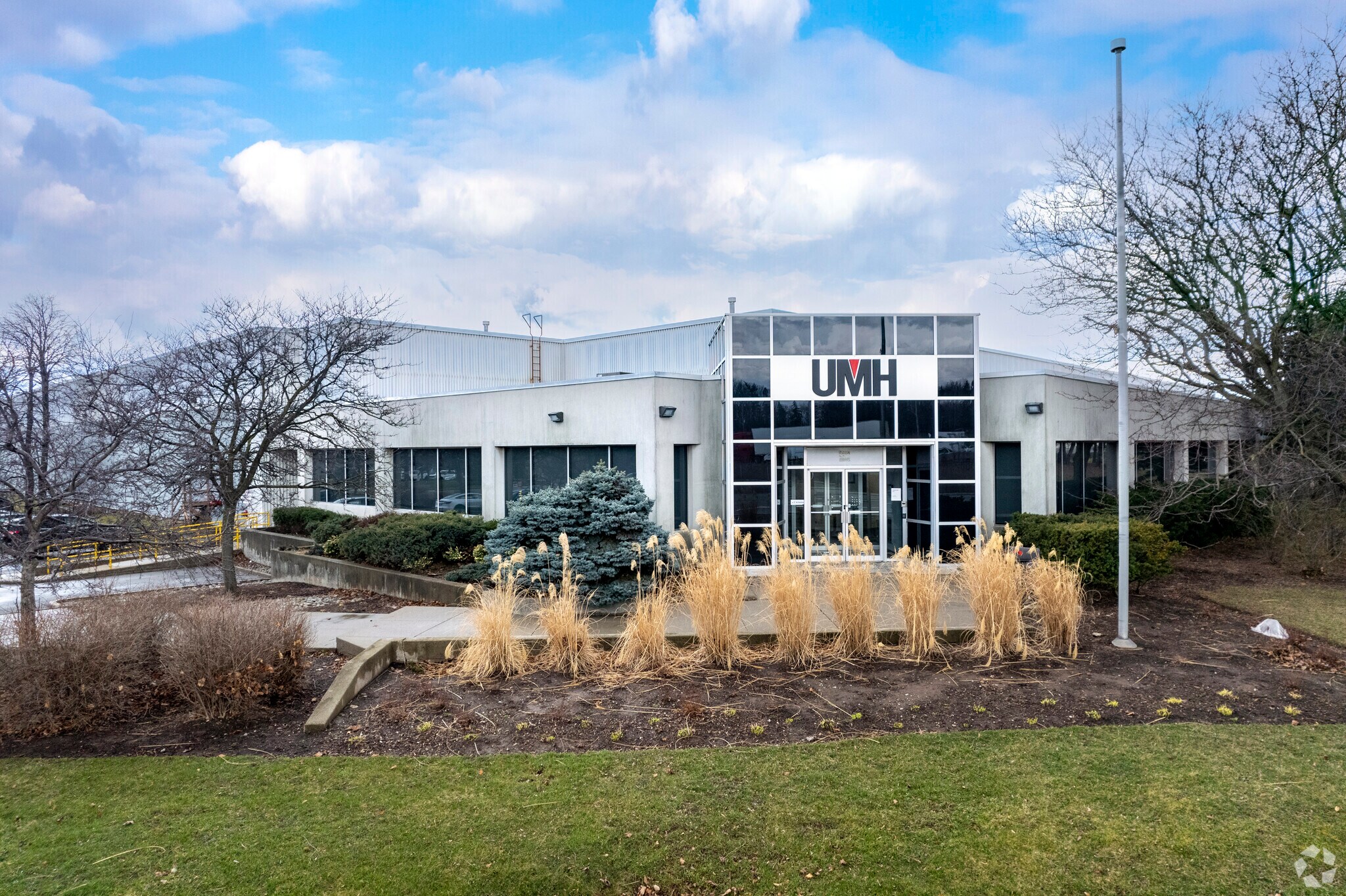 2130 South Service Rd W, Oakville, ON for Rent