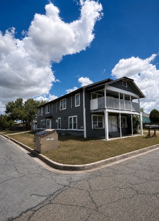 Harlingen, TX Apartments - 122 W Washington Ave Harlingen, TX Apartments - 122 W Washington Ave