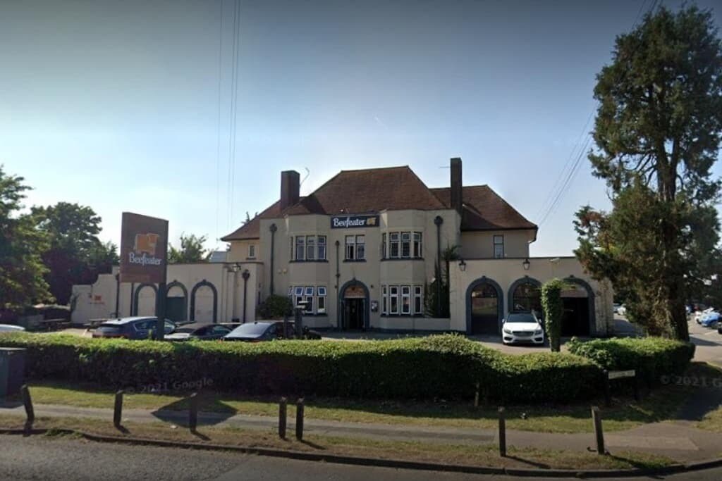 129 Barton Rd, Luton, BDF for Sale