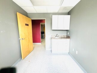 Clifton, NJ Medical - 716 Broad St