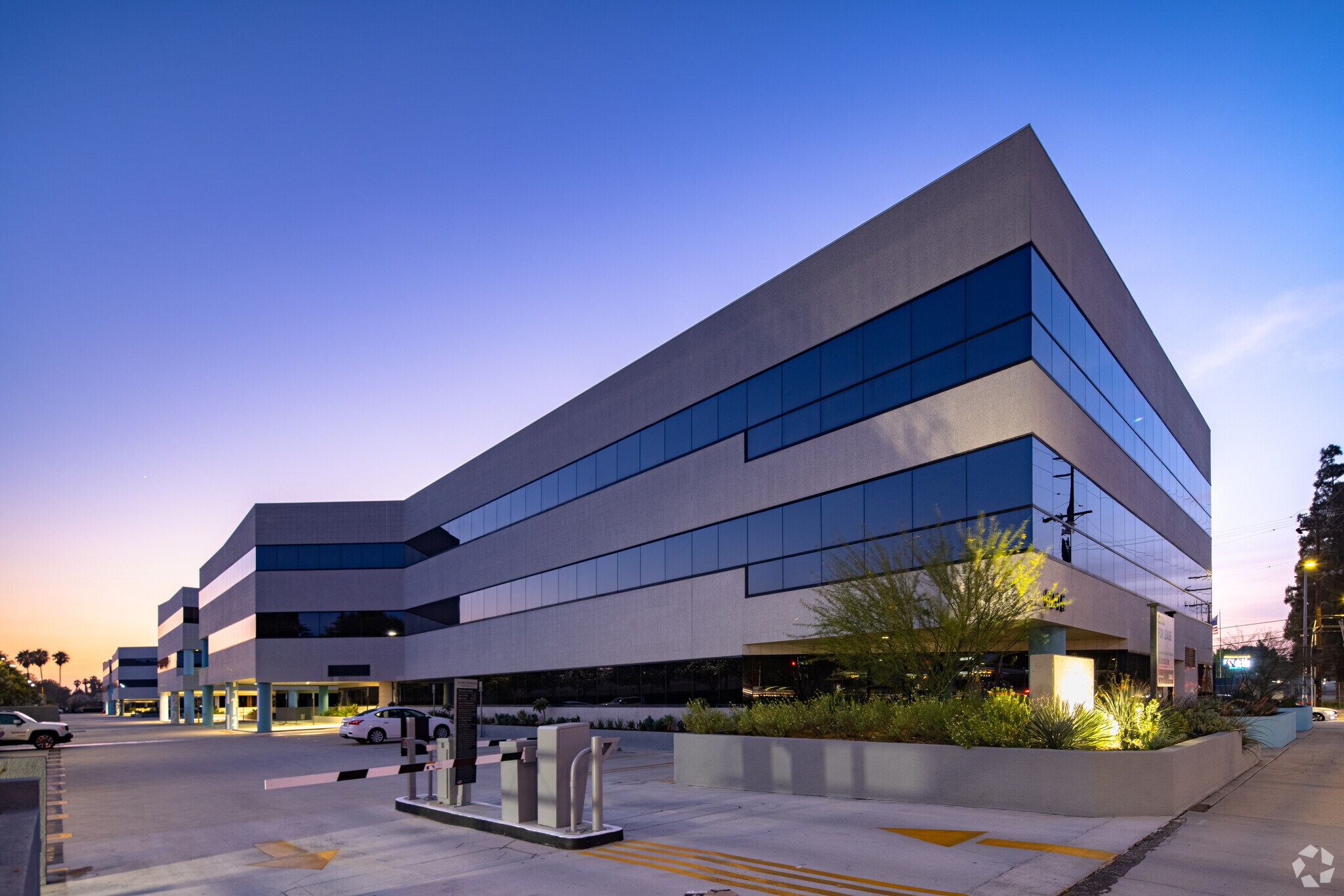 6345 Balboa Blvd, Encino, CA for Rent