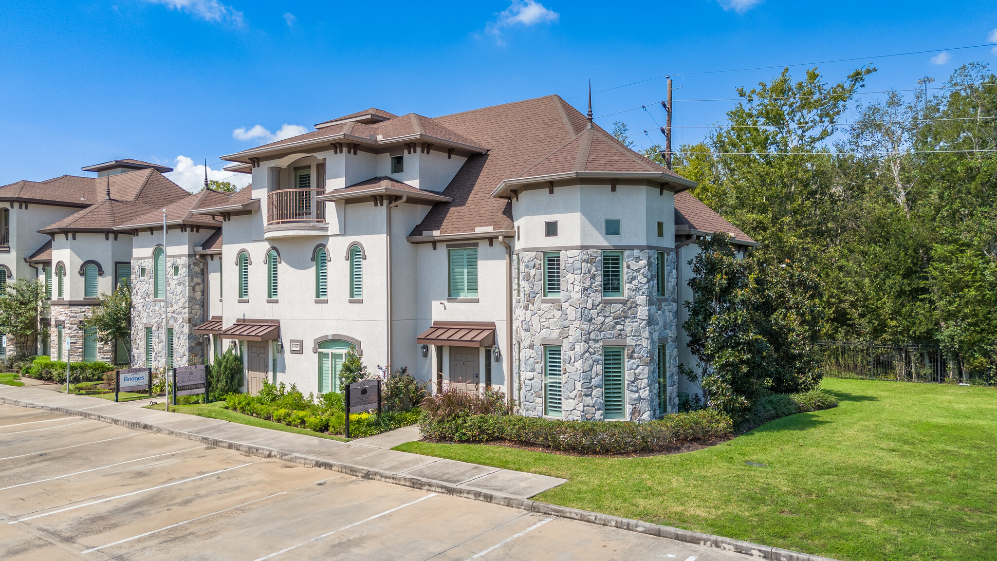 6526 Greatwood Pky, Sugar Land, TX for Sale