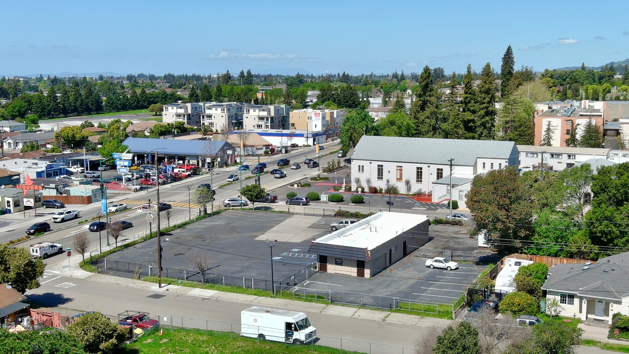 27572 Mission Blvd, Hayward, CA for Sale