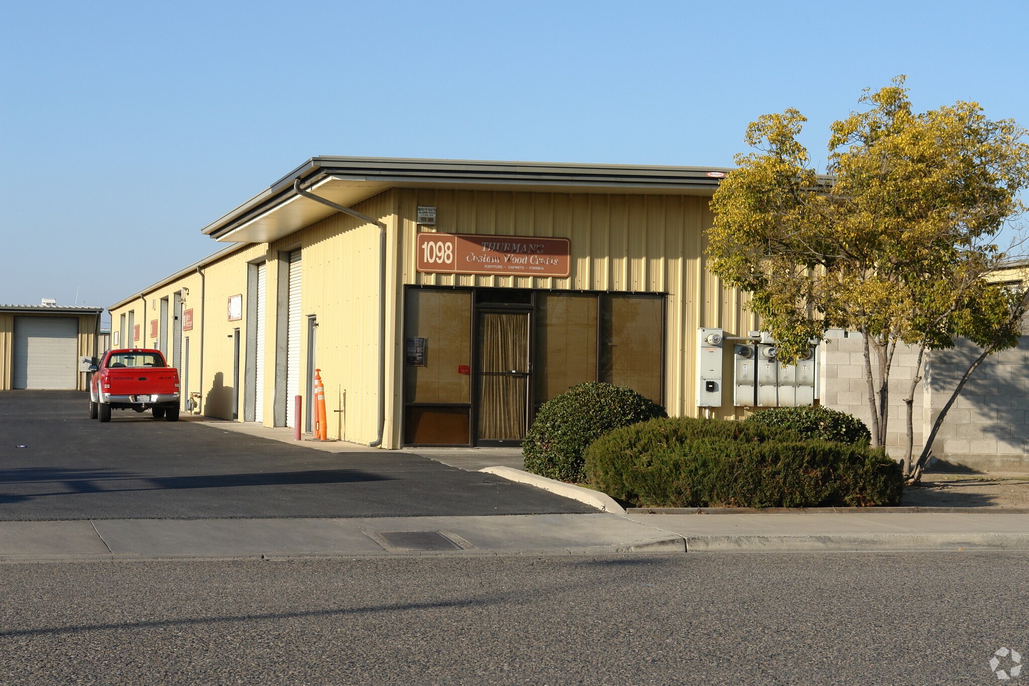 1078-1098 E Walnut Ave, Tulare, CA for Rent