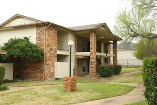 Austin, TX Apartments - 1705 Crossing Pl
