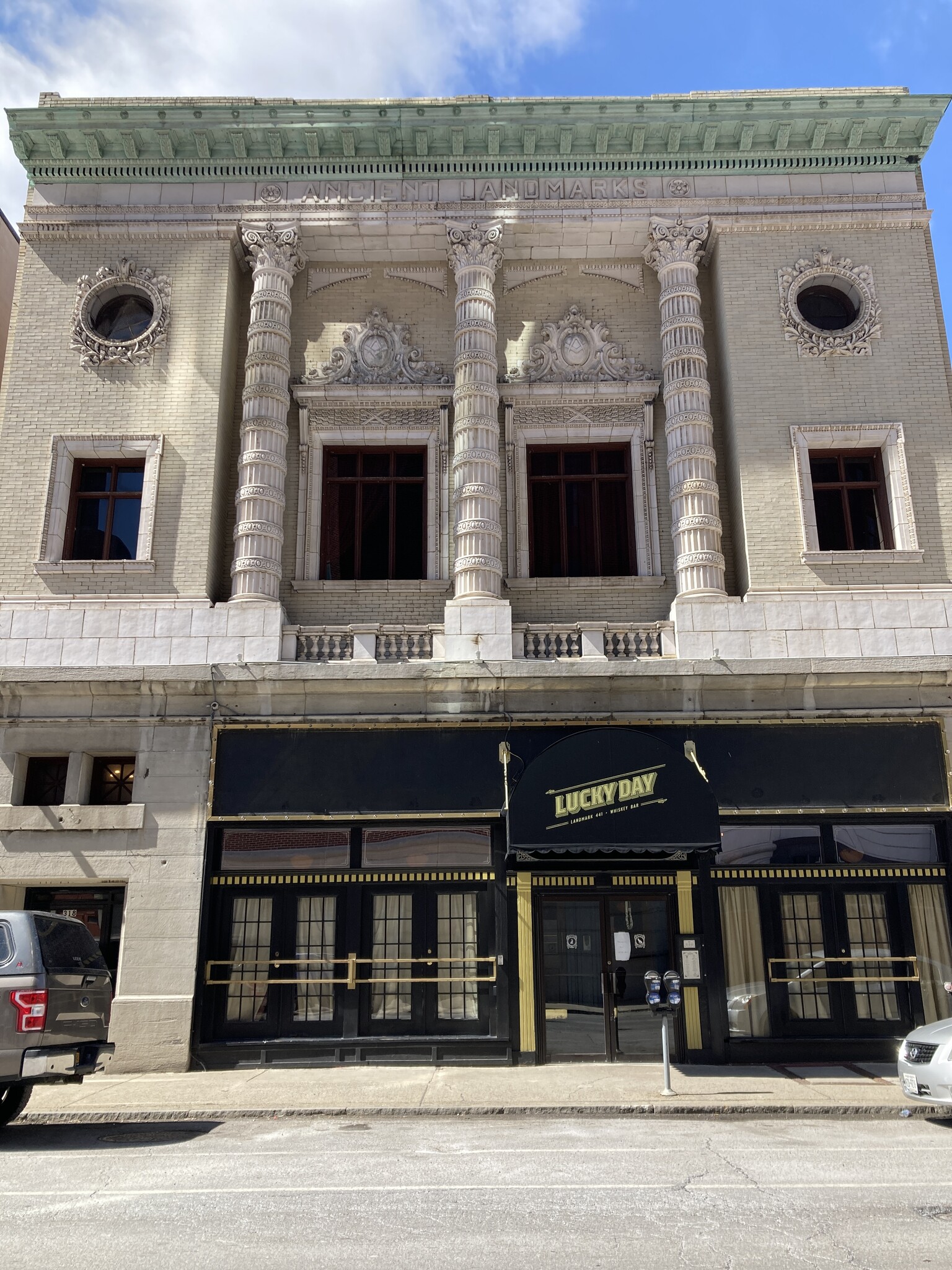 318-320 Pearl St, Buffalo, NY for Rent