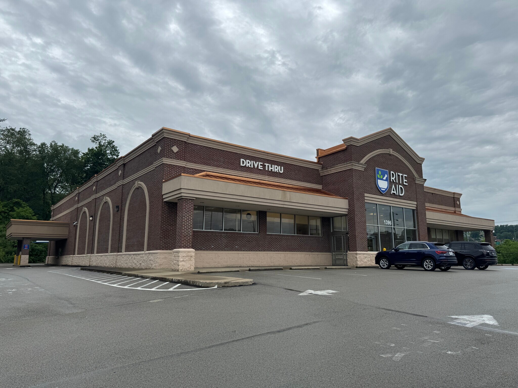 1396 W Chestnut St, Washington, PA for Rent