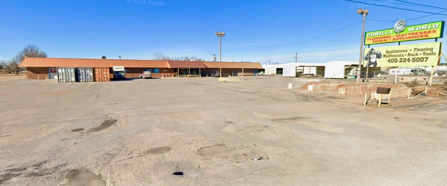 4310 S 4th St, Chickasha, OK for Sale