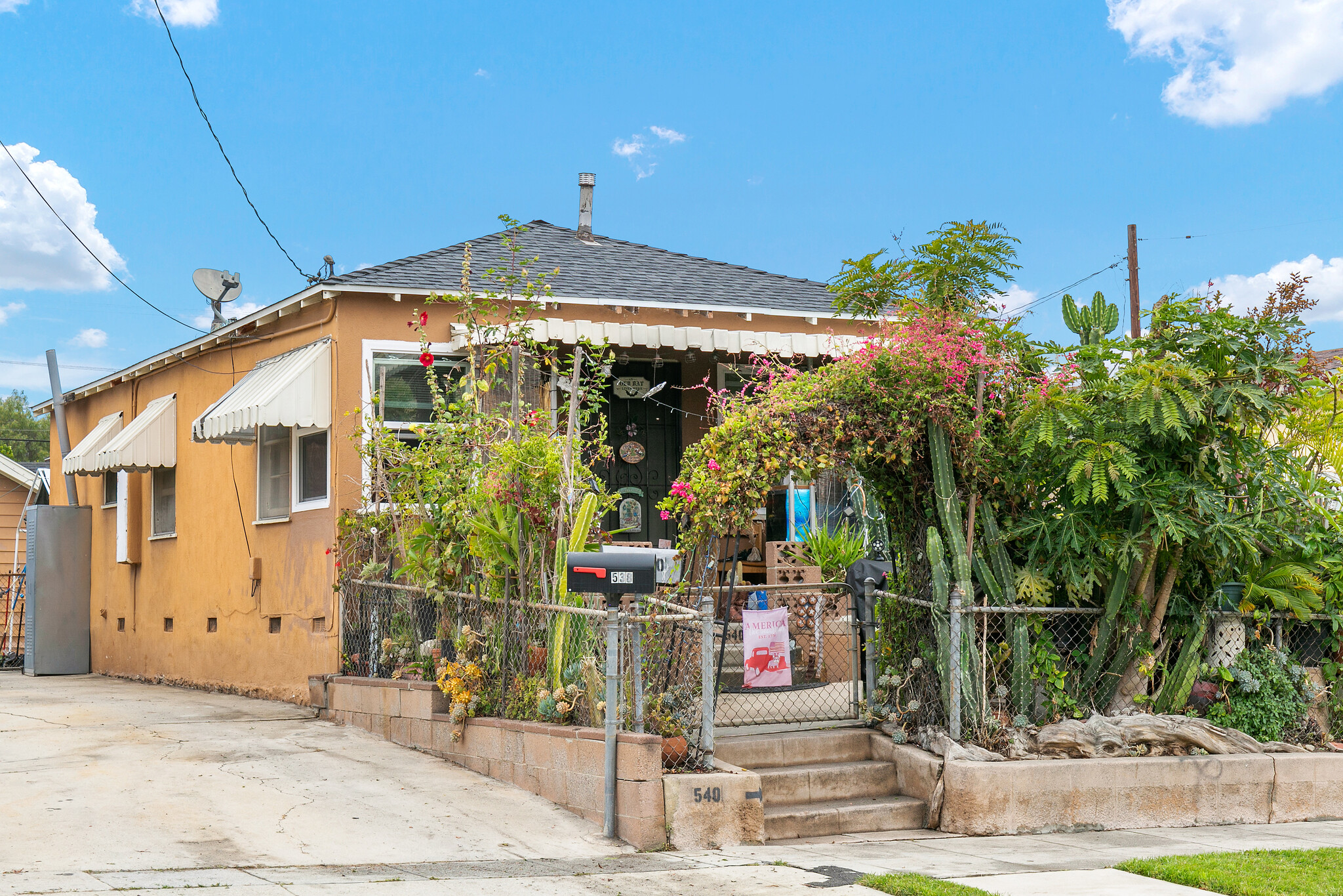 538 W 2nd St, San Pedro, CA for Sale