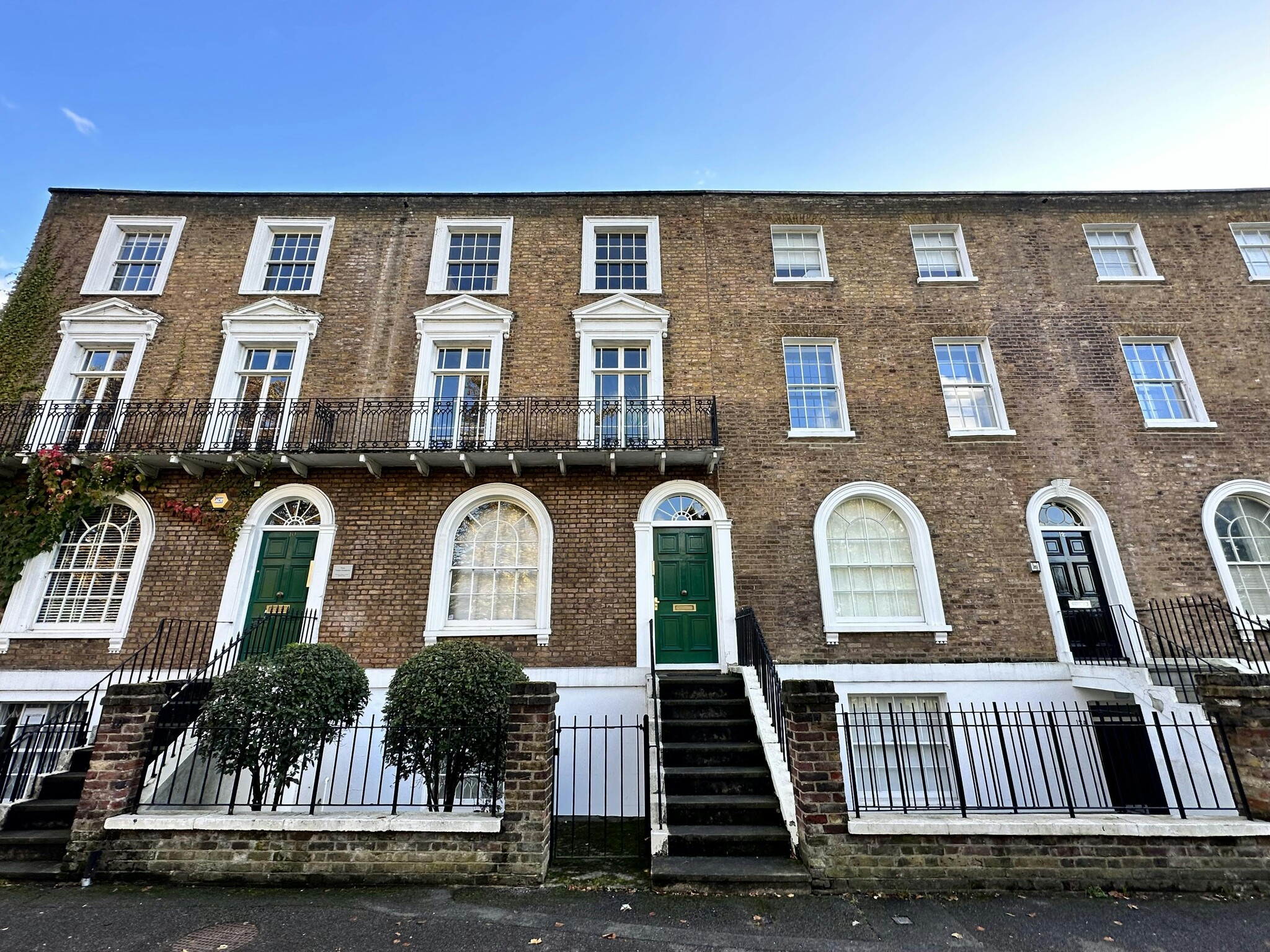 10-13 Heathfield Ter, London, LND for Rent