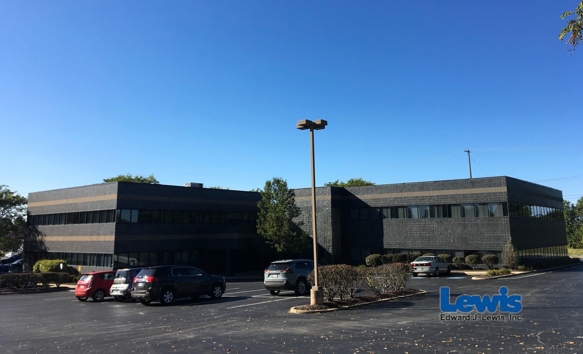 5121 Mahoning Ave, Youngstown, OH for Rent