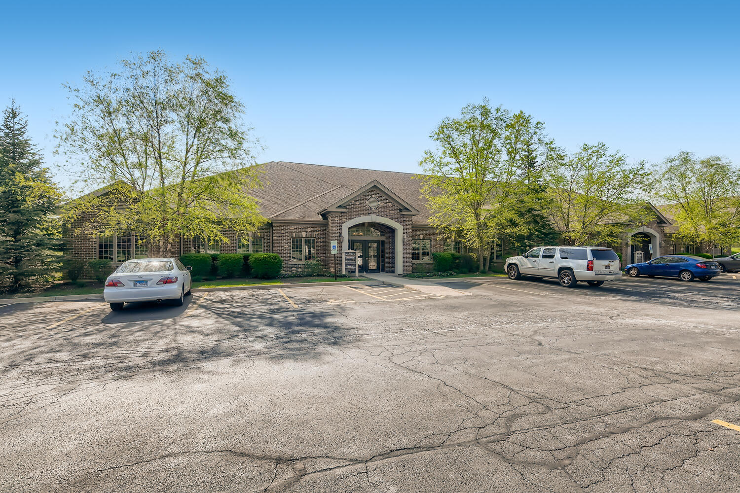 108 S Wynstone Park Dr, North Barrington, IL for Rent