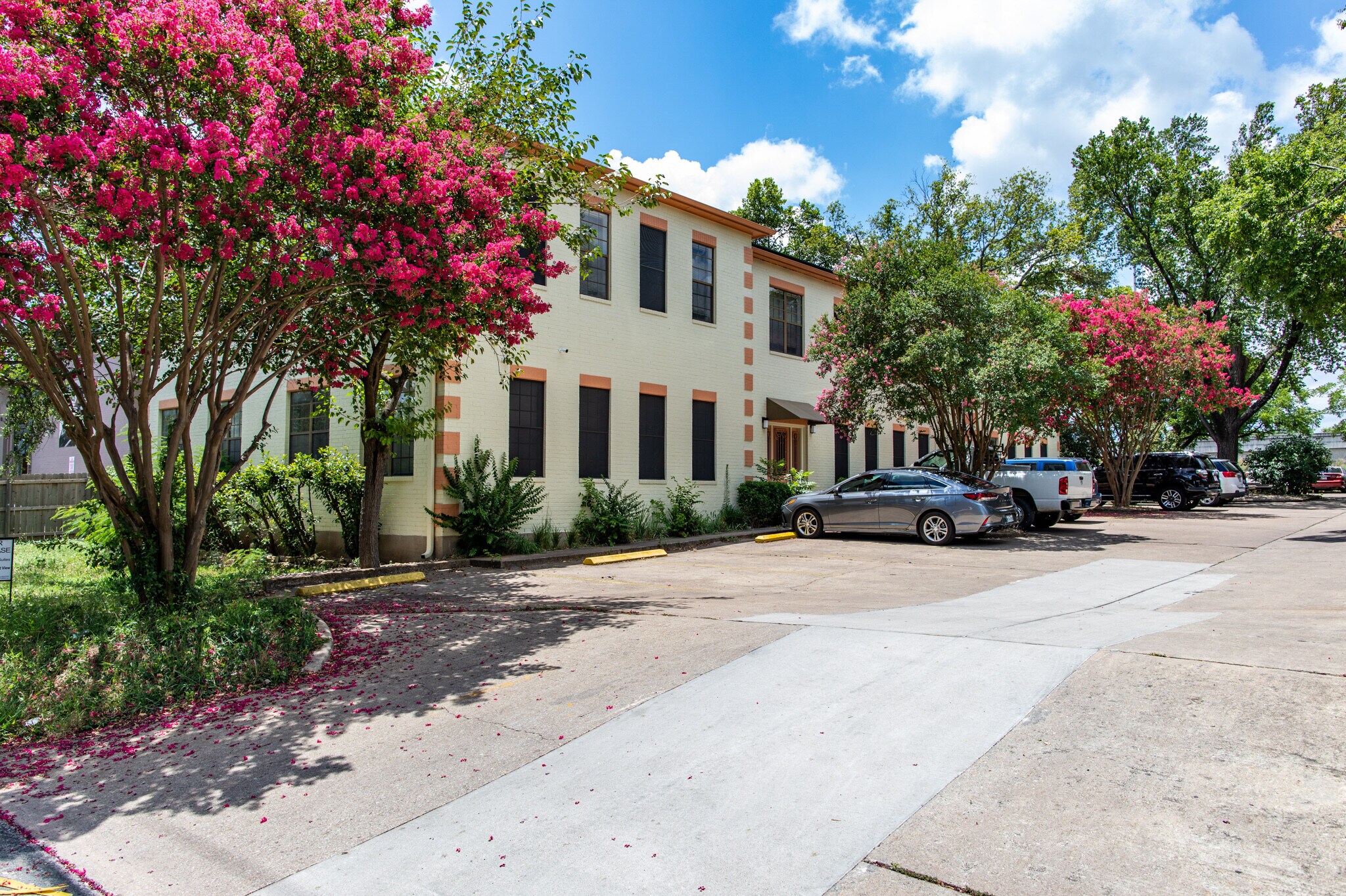 1823 Fort View Rd, Austin, TX for Sale