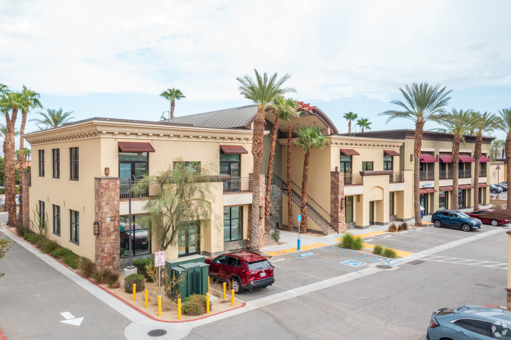 7170371743 Hwy 111 Rancho Mirage, CA 92270 Shopping Center Property for Lease on