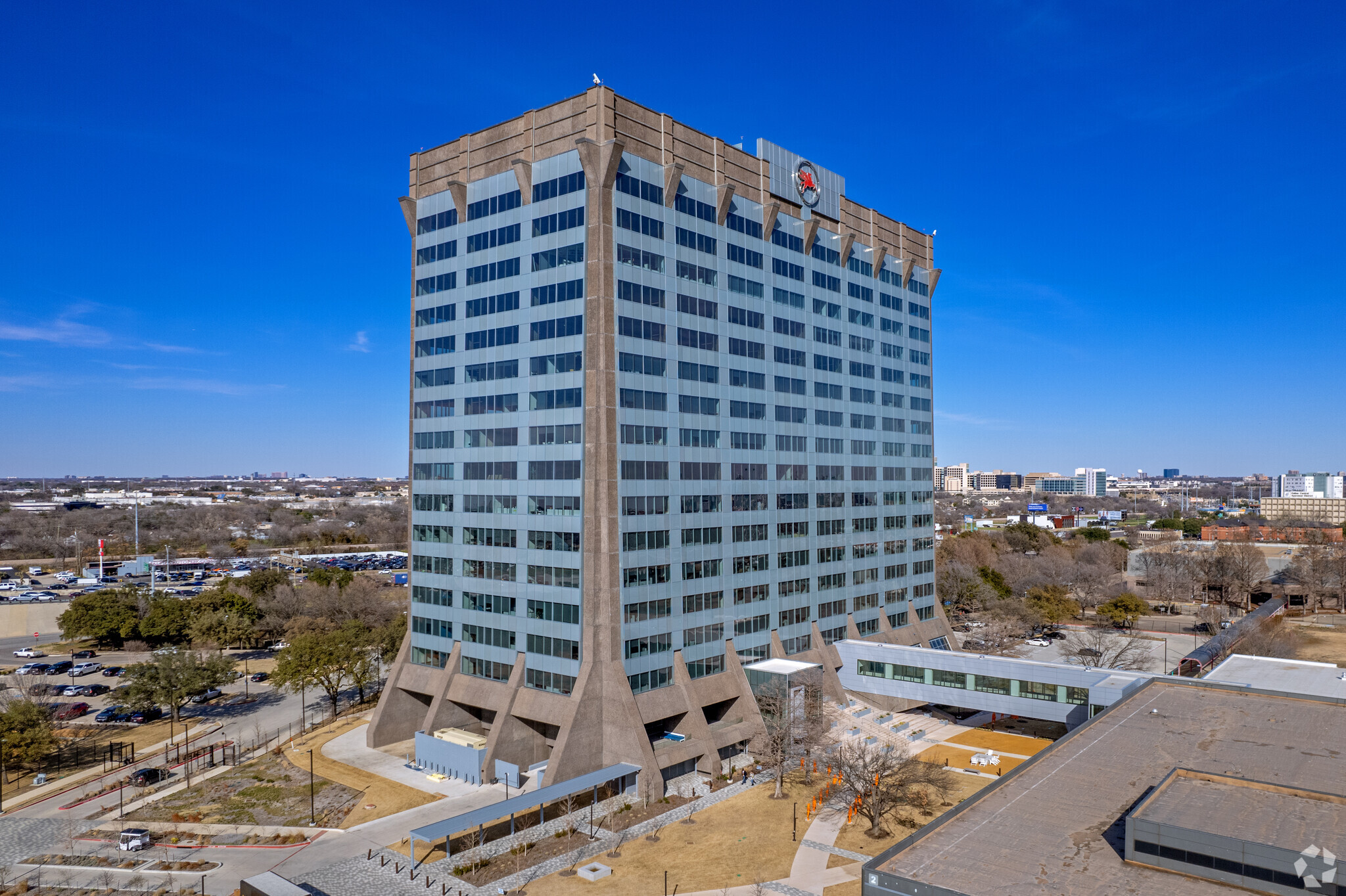 3000 Pegasus Park Dr, Dallas, TX for Rent