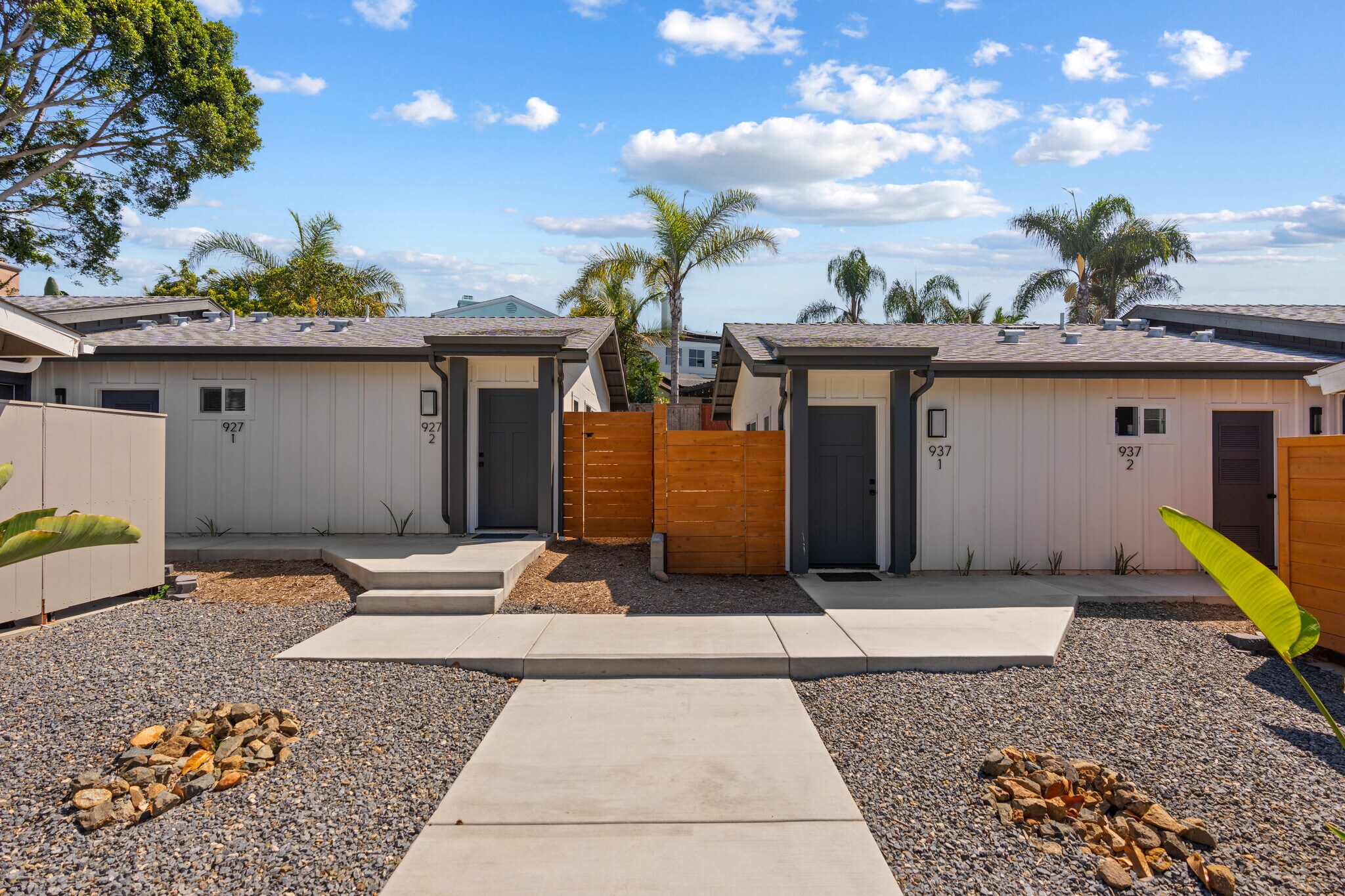 921-937 Regal Rd, Encinitas, CA for Sale