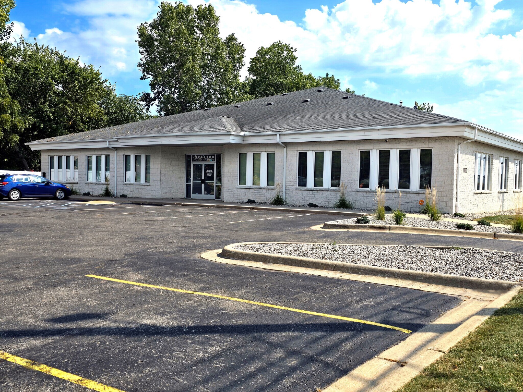 1000 W Saint Joseph St, Lansing, MI for Rent