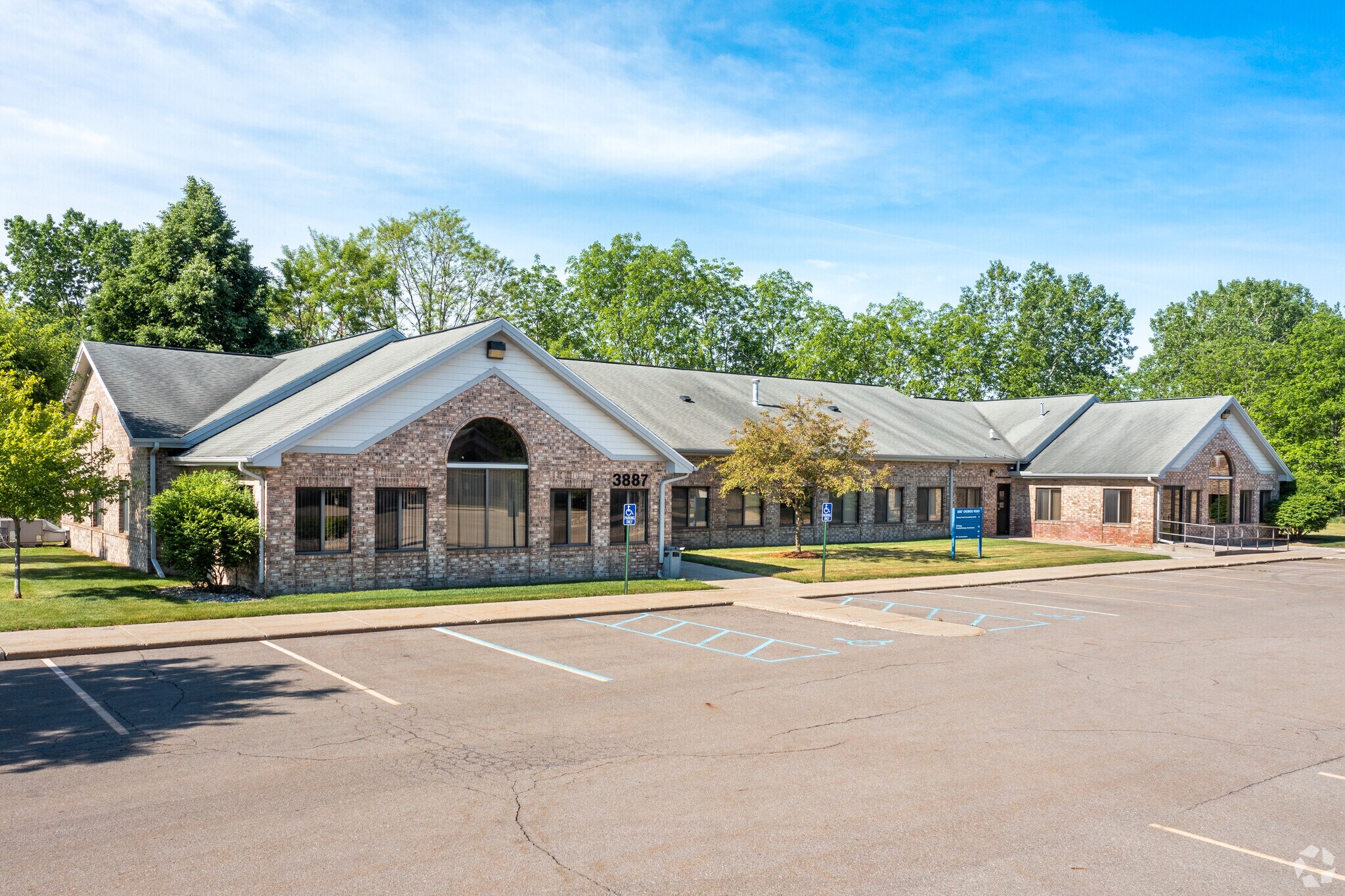 3887 Okemos Rd Okemos, MI 48864 Office Property for Lease on